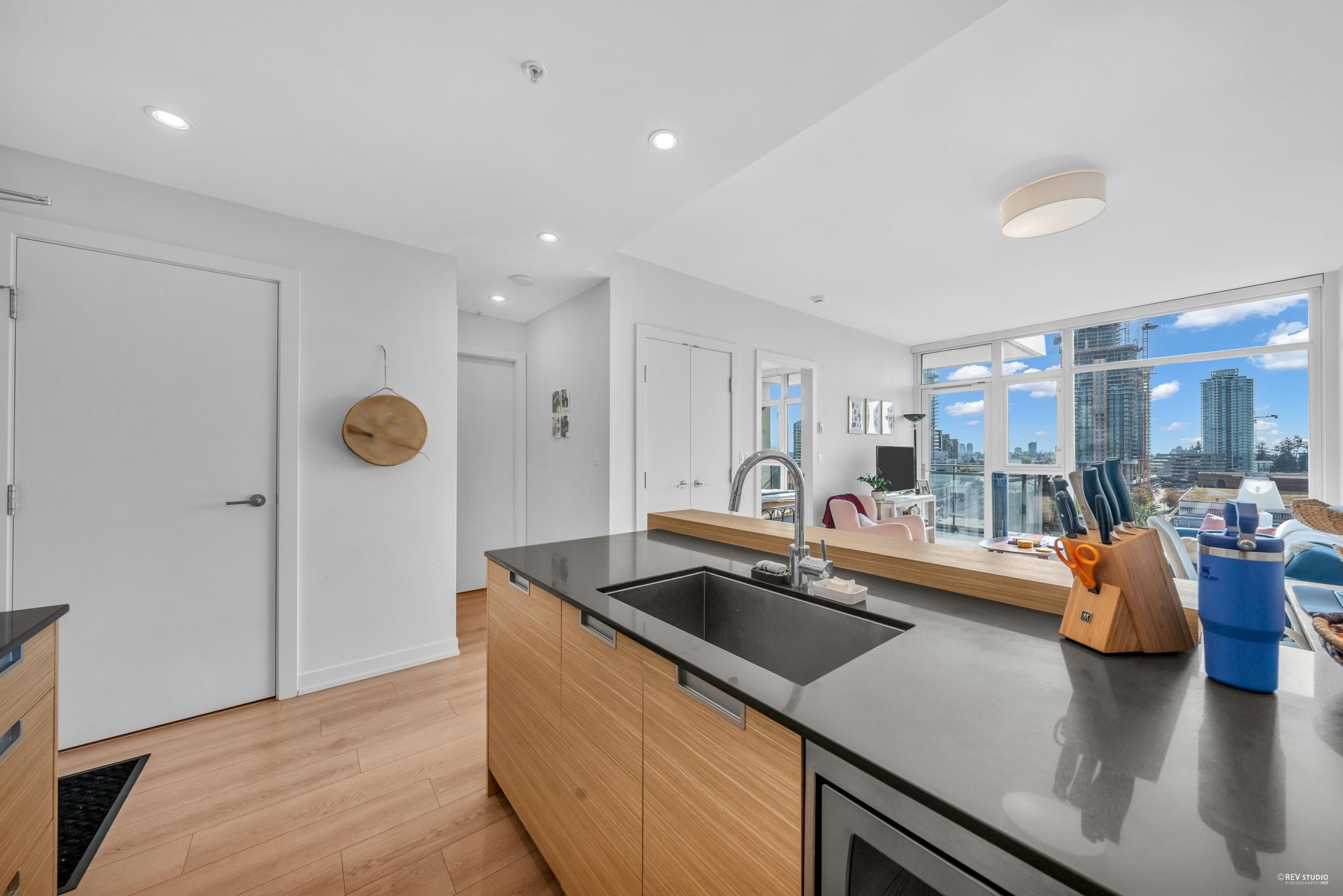 1108 - 4688 Kingsway, Burnaby, V5H 0E9 — photo 4