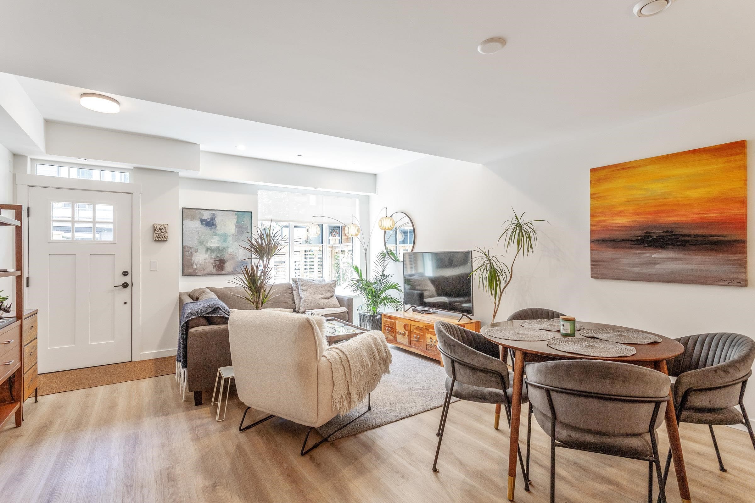 6 - 237 Ridgeway Avenue, North Vancouver, V7L 0H6 — photo 3