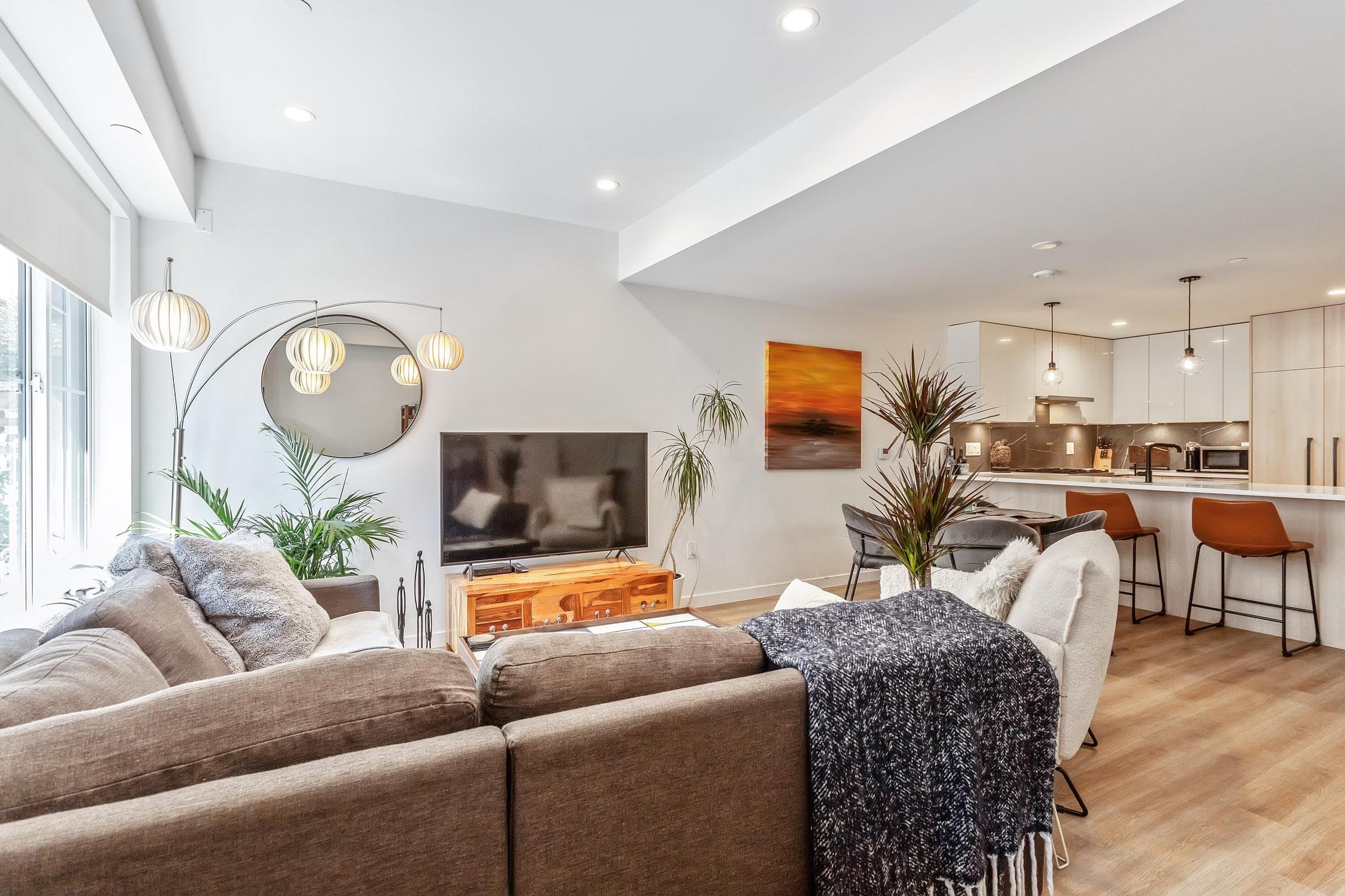 6 - 237 Ridgeway Avenue, North Vancouver, V7L 0H6 — photo 4