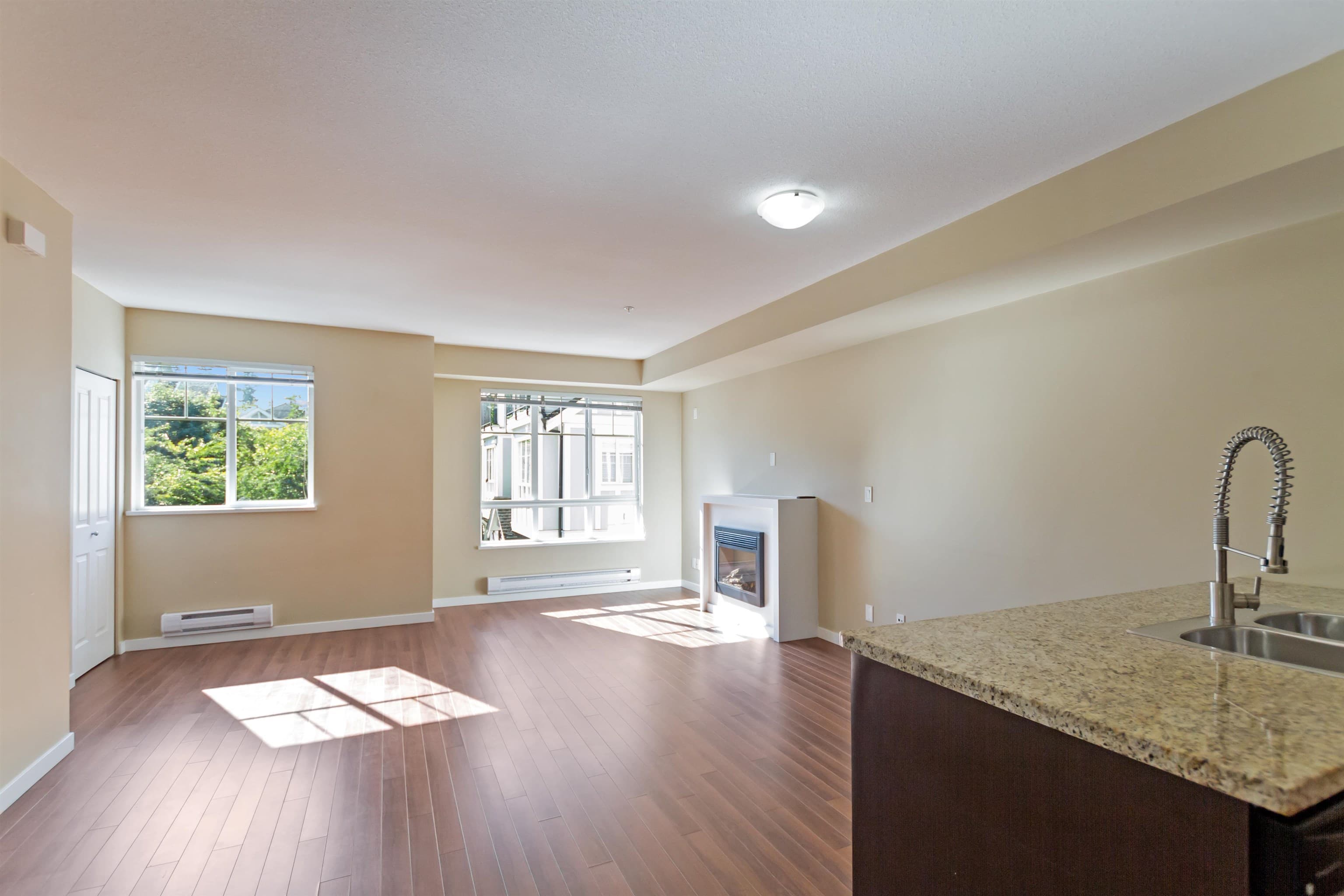 31 - 13239 Old Yale Road, Surrey, V3T 3C5 — photo 4