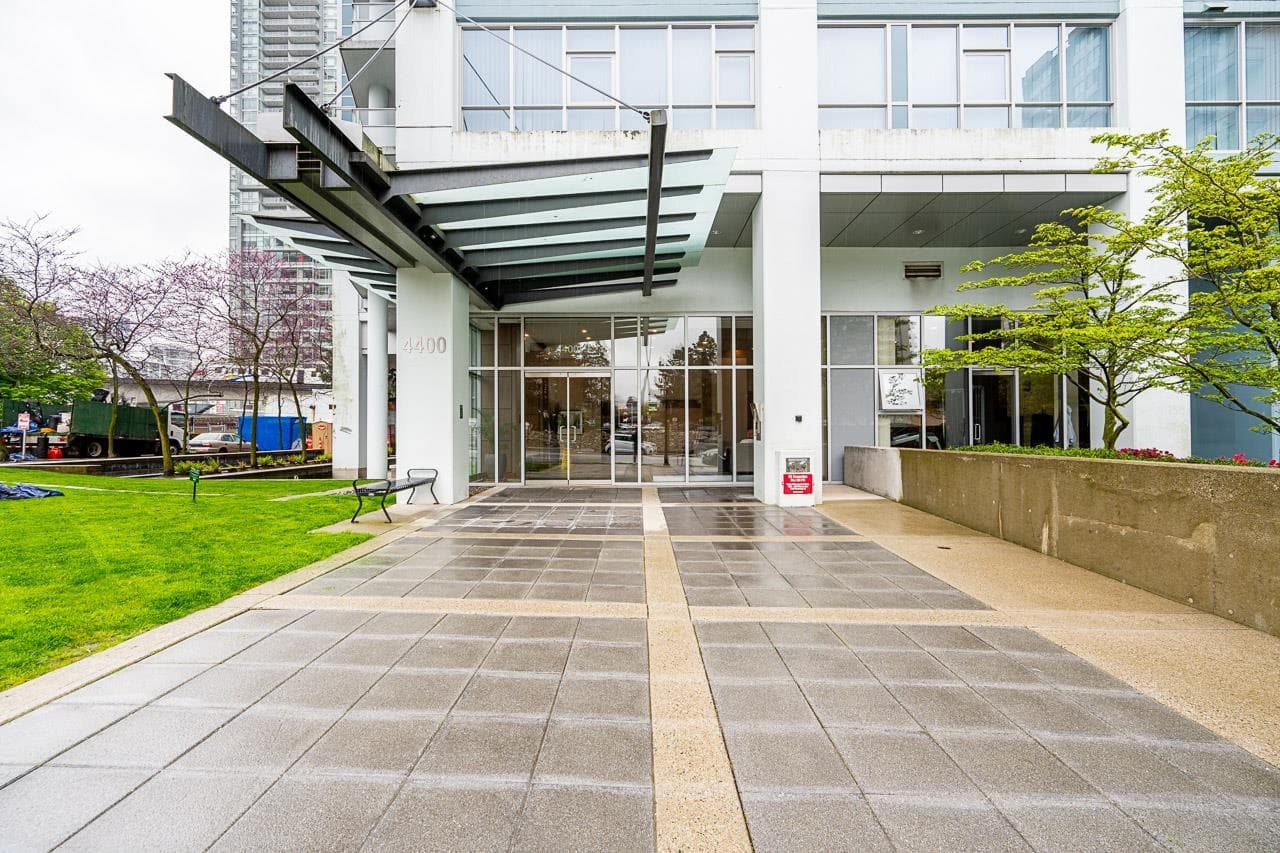 306 - 4400 Buchanan Street, Burnaby, V5C 0E3 — photo 3