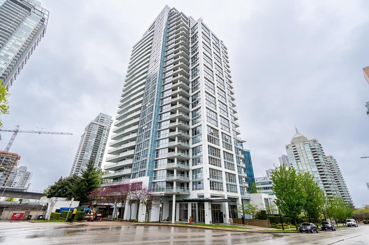 306 - 4400 Buchanan Street, Burnaby — sold