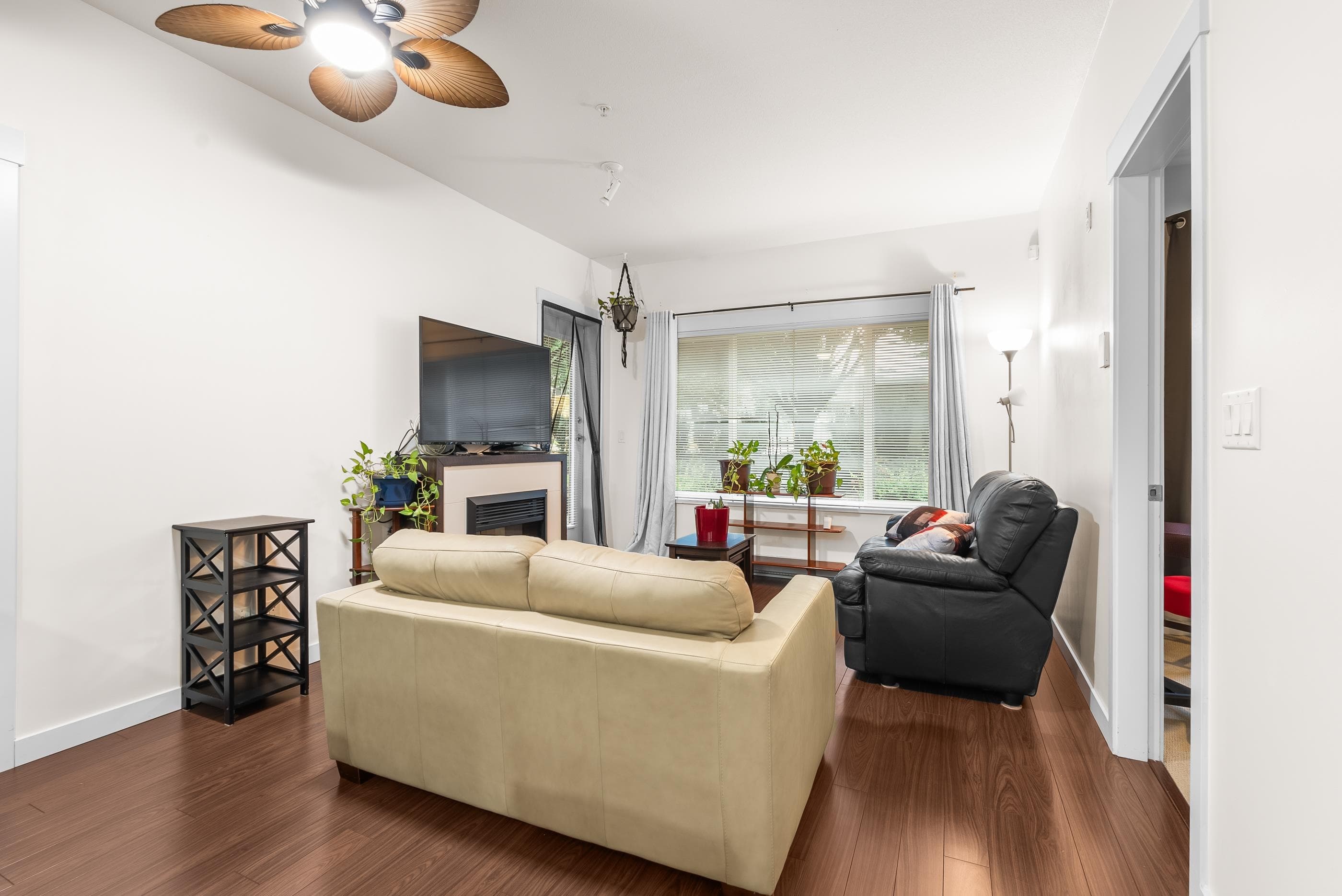 101 - 2943 Nelson Place, Abbotsford, V2S 0C8 — photo 1