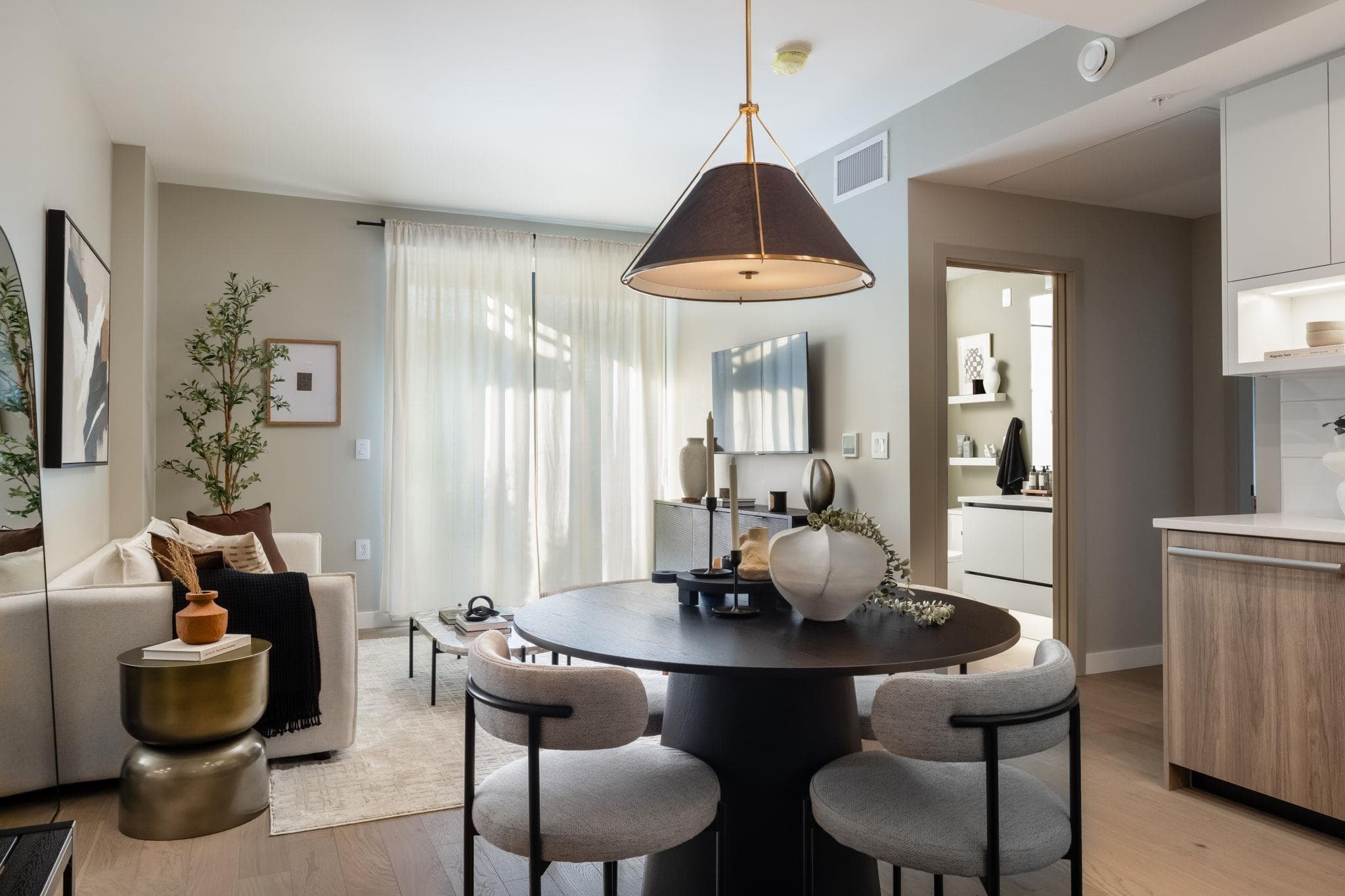 202 - 8398 Oak Street, Vancouver, V6P 4A9 — photo 2