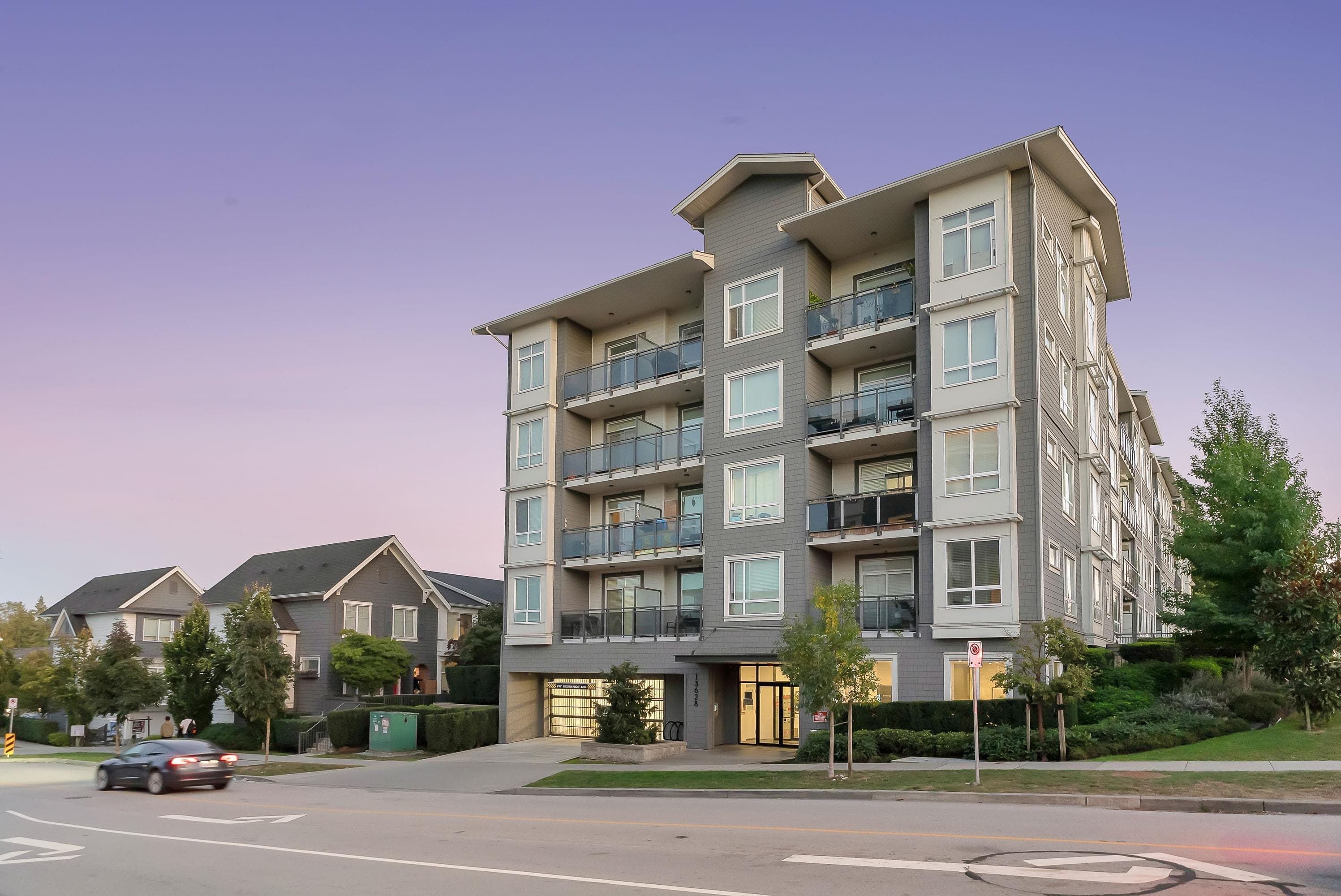 317 - 13628 81a Avenue, Surrey, V3W 3E2 — photo 2