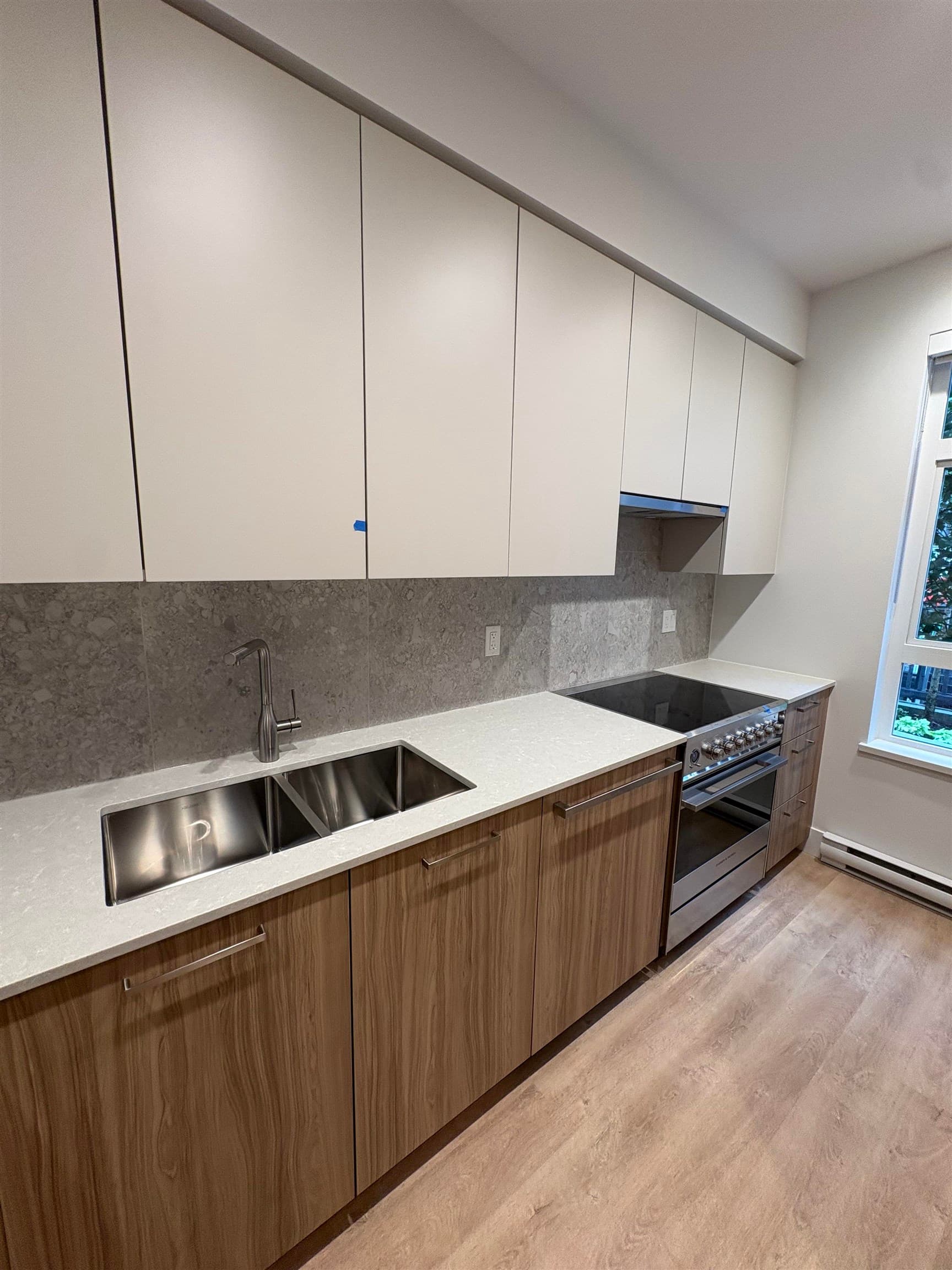 105 - 2304 Emery Court, North Vancouver, V0V 0V0 — photo 5