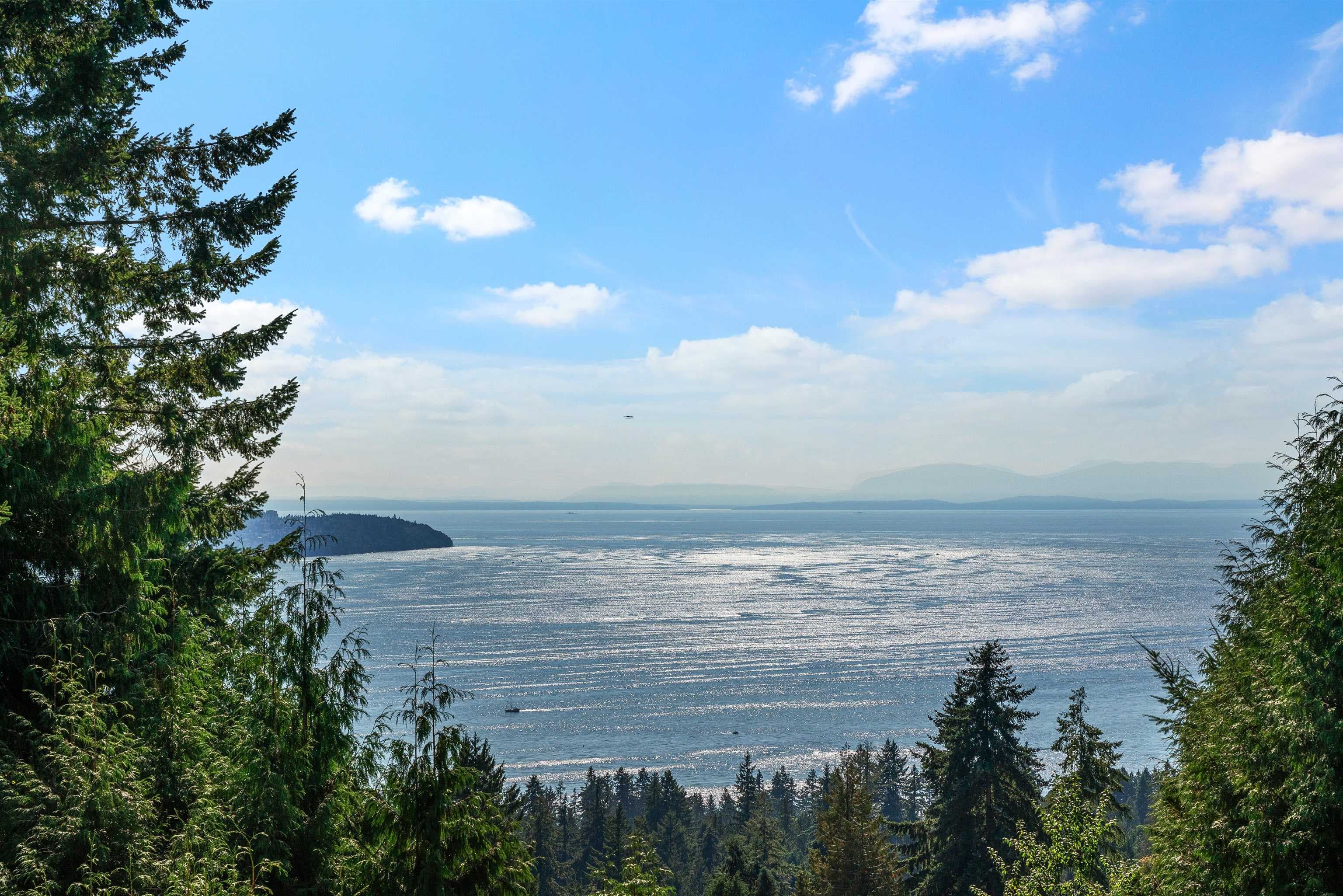 2235 Chairlift Road, West Vancouver, V7S 2T4 — photo 4