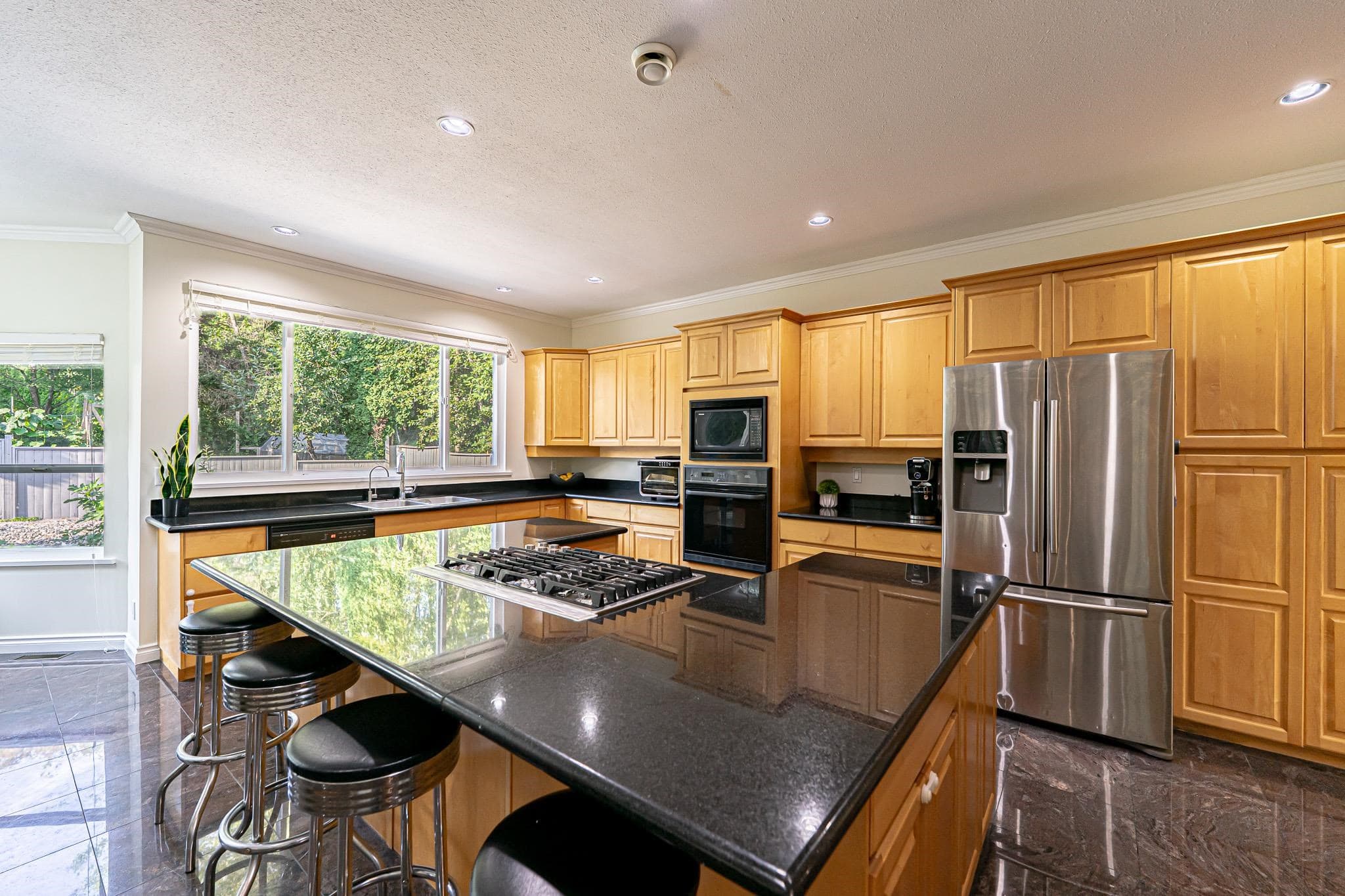 3169 Arrowsmith Place, Coquitlam, V3E 3B5 — photo 3