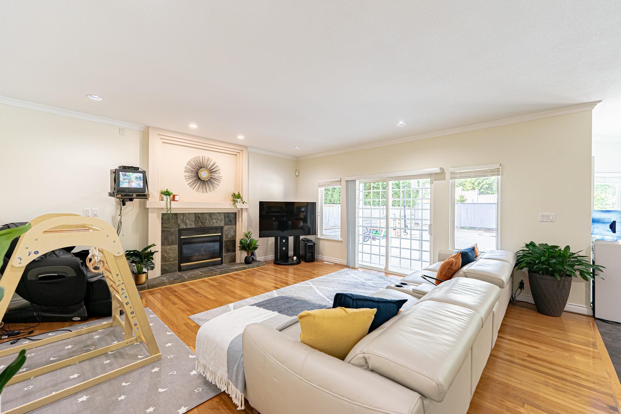 3169 Arrowsmith Place, Coquitlam, V3E 3B5 — photo 5