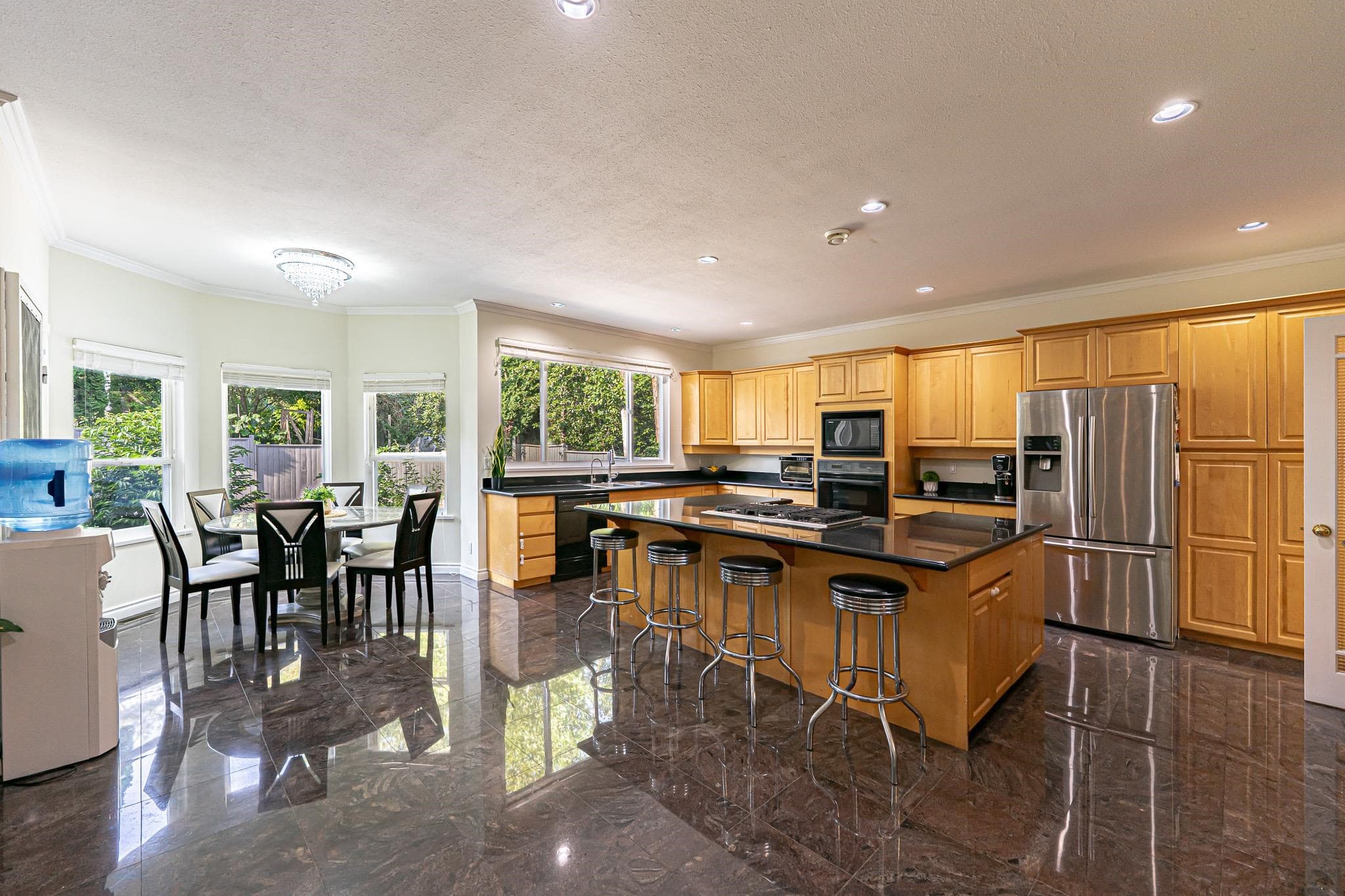 3169 Arrowsmith Place, Coquitlam, V3E 3B5 — photo 4