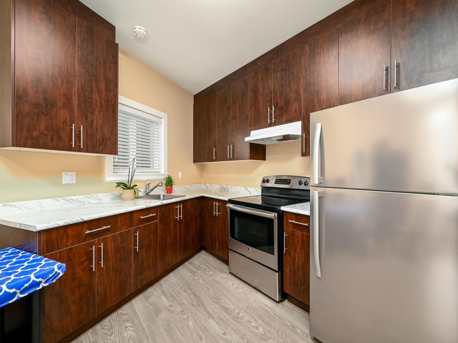 6050 Hardwick Street, Burnaby, V5G 1R6 — photo 3