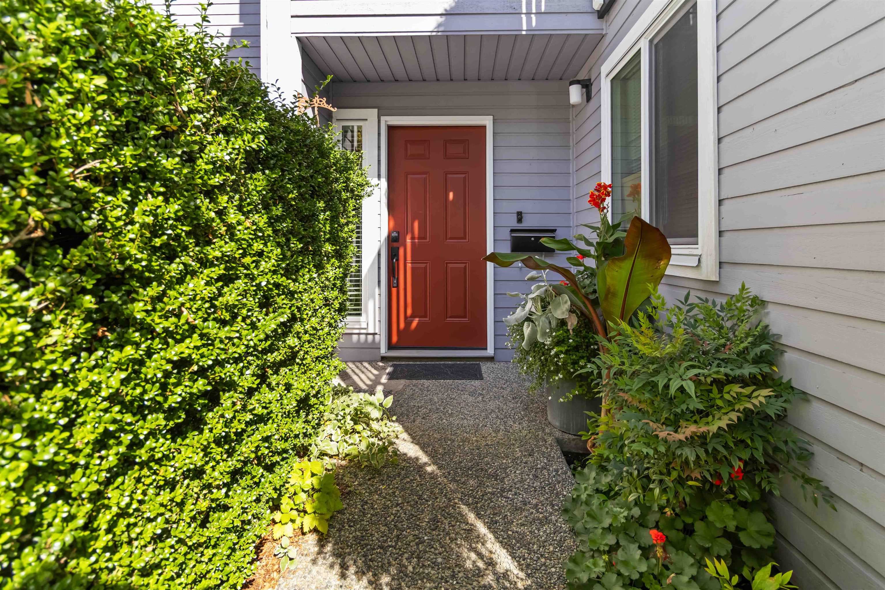 8187 Forest Grove Drive, Burnaby, V5A 4H5 — photo 3