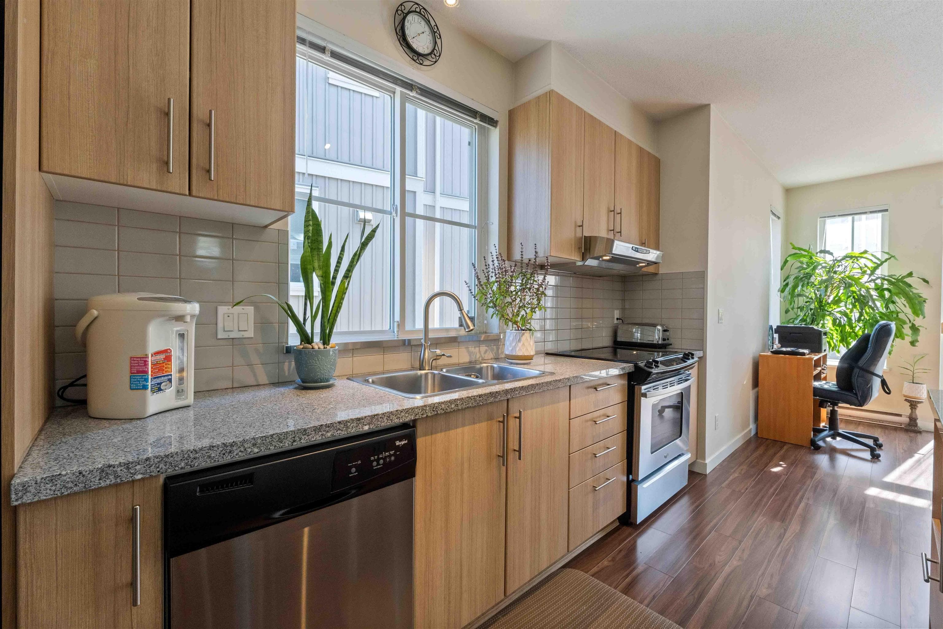 10 - 31032 Westridge Place, Abbotsford, V2T 0C6 — photo 5
