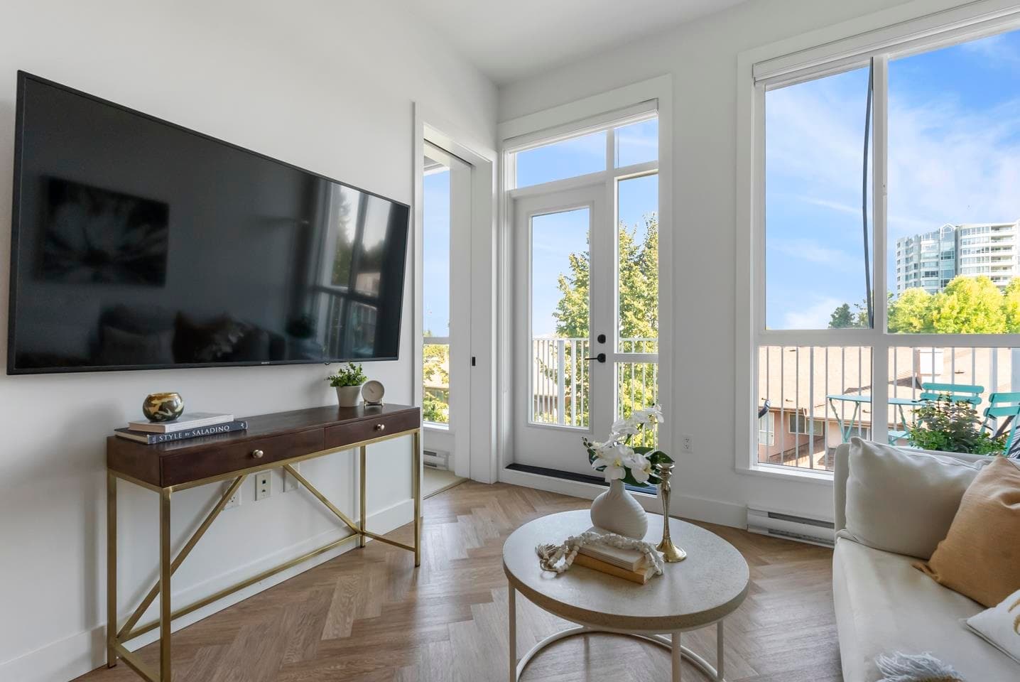 424 - 14968 101a Avenue, Surrey, V3R 0E8 — photo 3
