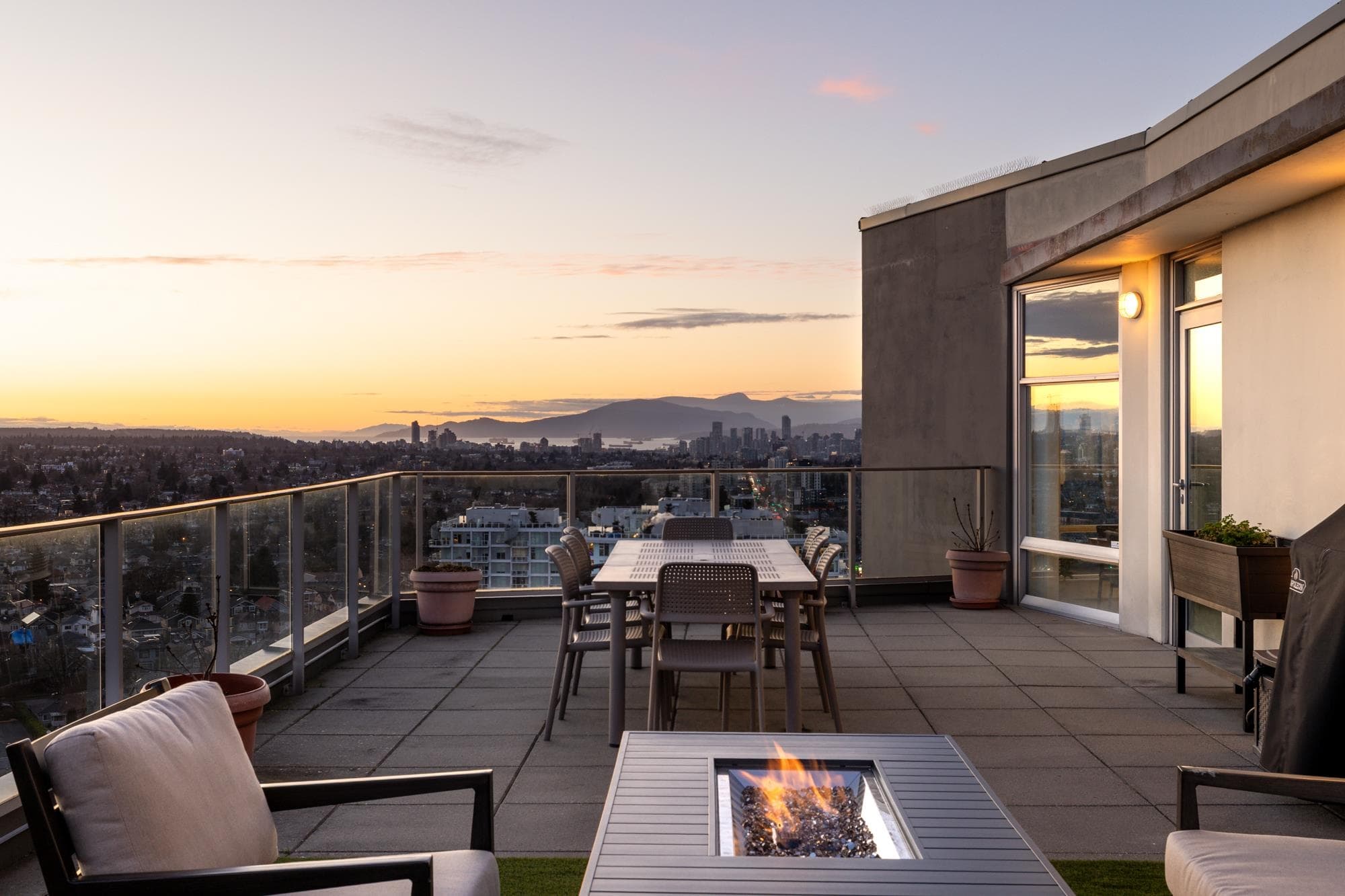 PH3 - 4815 Eldorado Mews, Vancouver, V5R 0B2 — photo 1