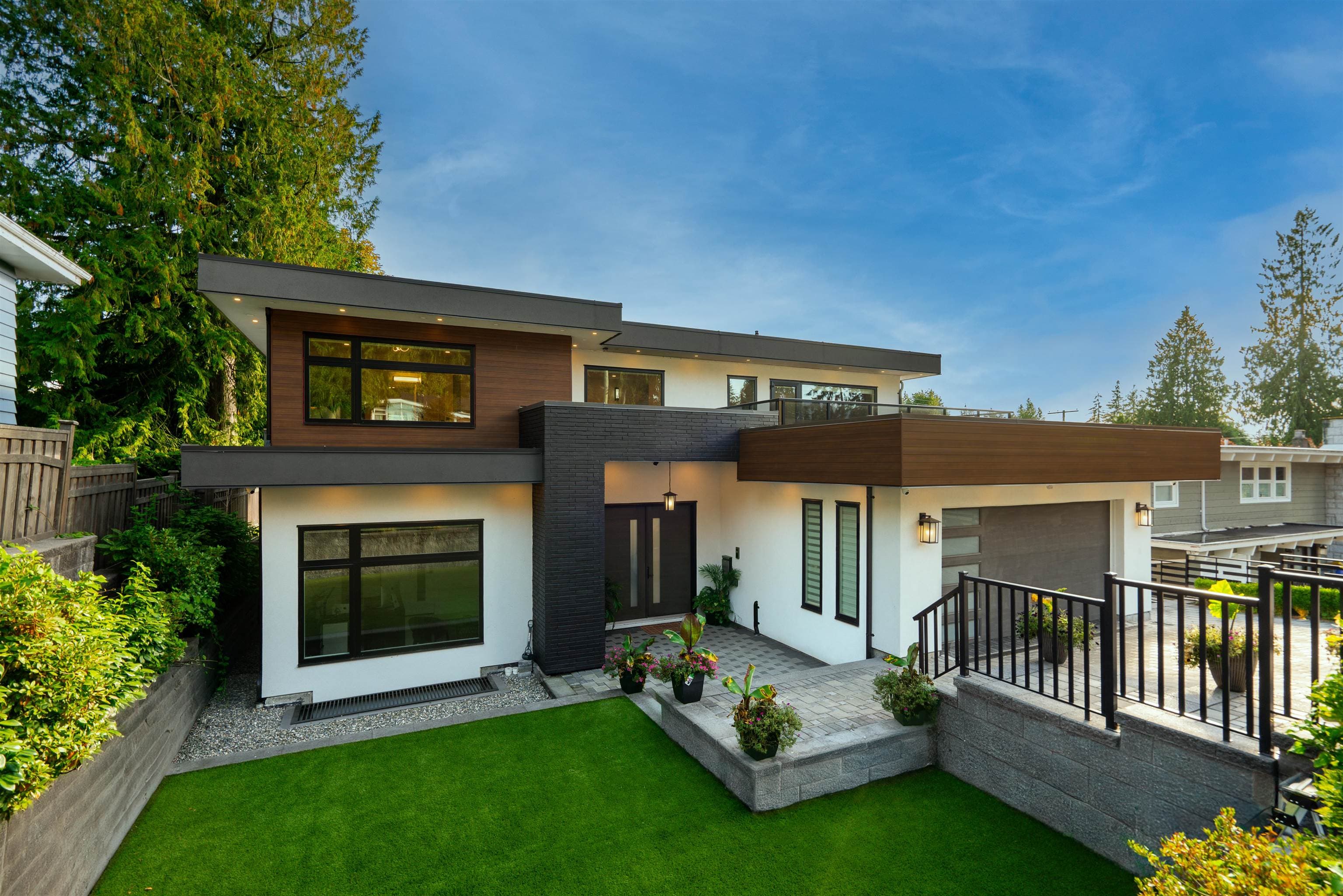 929 Canyon Boulevard, North Vancouver
