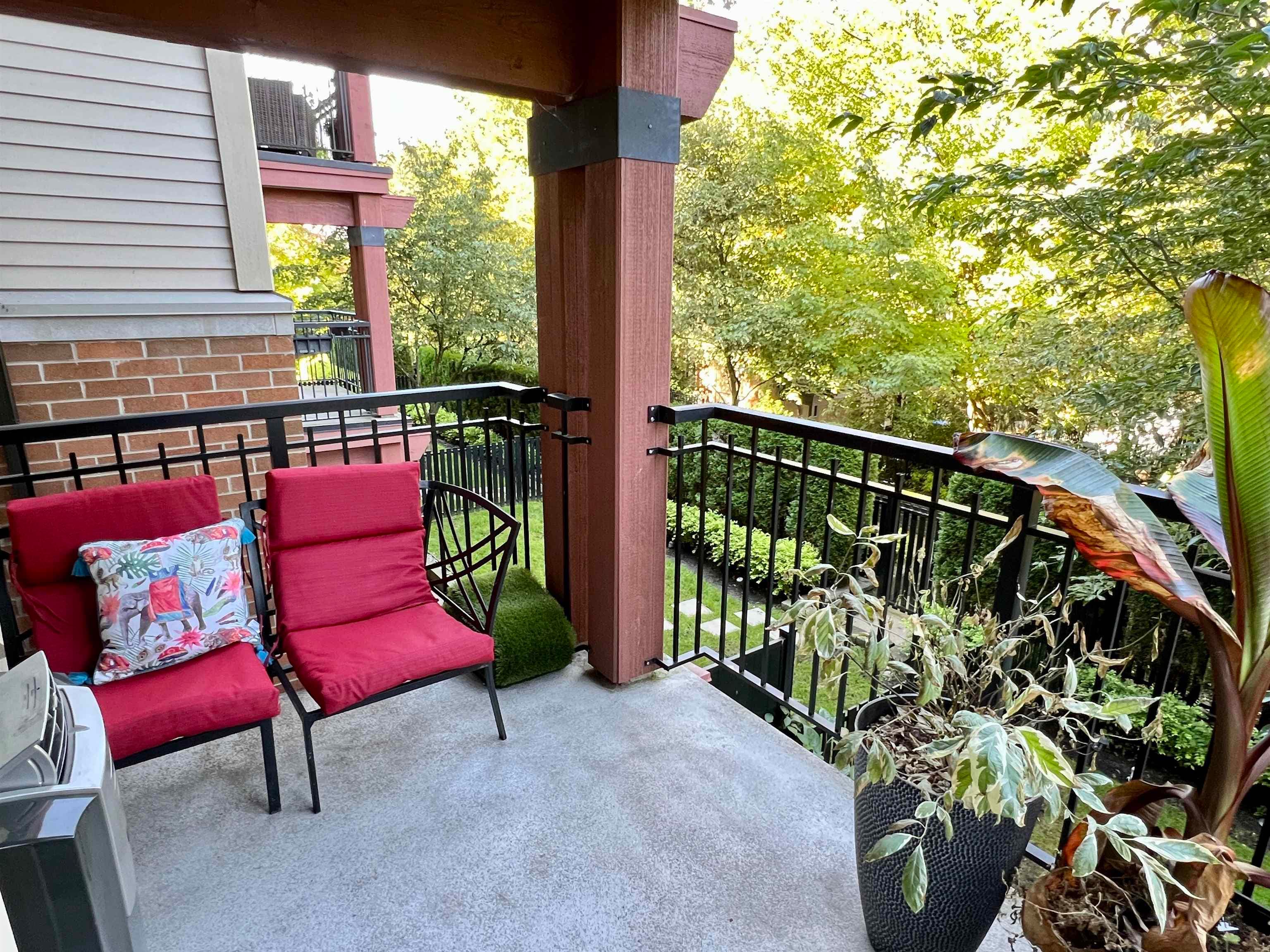 214 - 200 Klahanie Drive, Port Moody, V3H 5K7 — photo 4