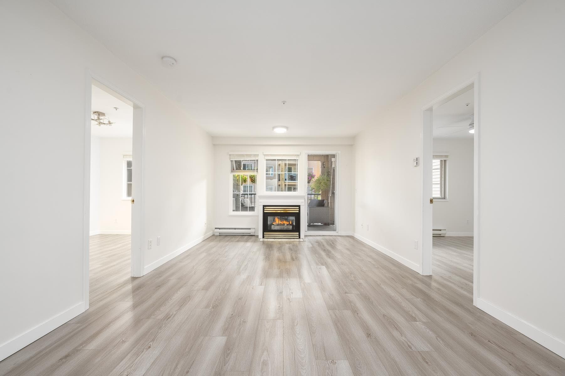 205 - 5518 14th Avenue, Delta, V4M 4E0 — photo 3