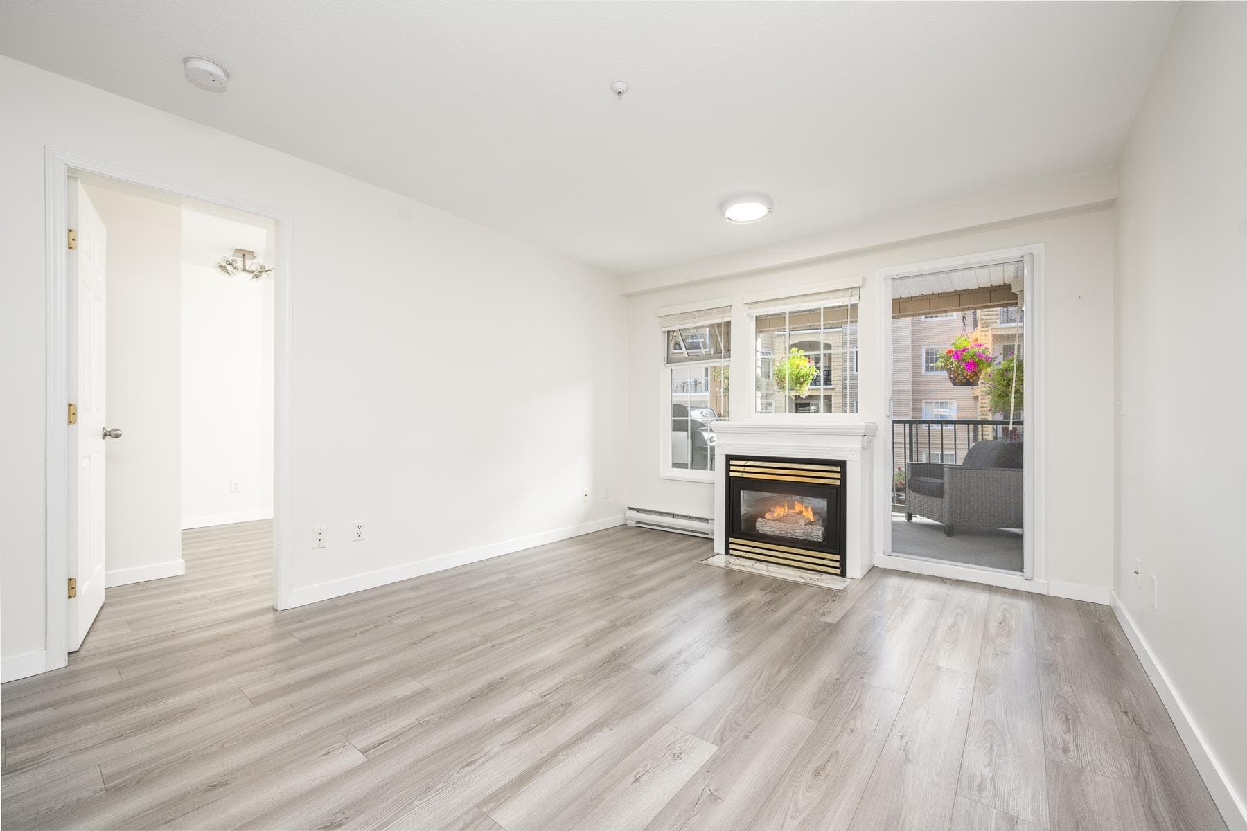 205 - 5518 14th Avenue, Delta, V4M 4E0 — photo 4
