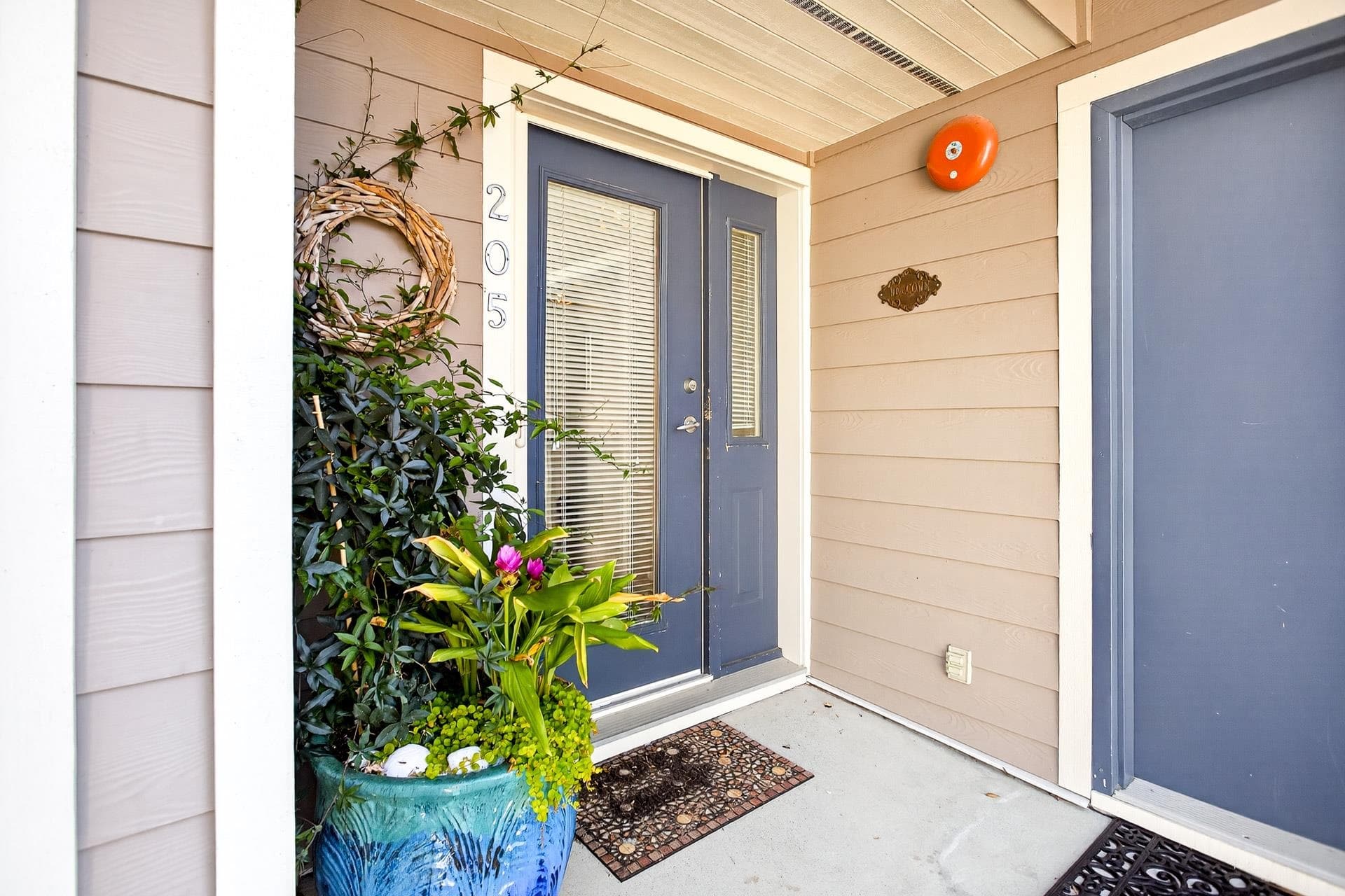 205 - 15154 Roper Avenue, White Rock, V4B 2E7 — photo 5