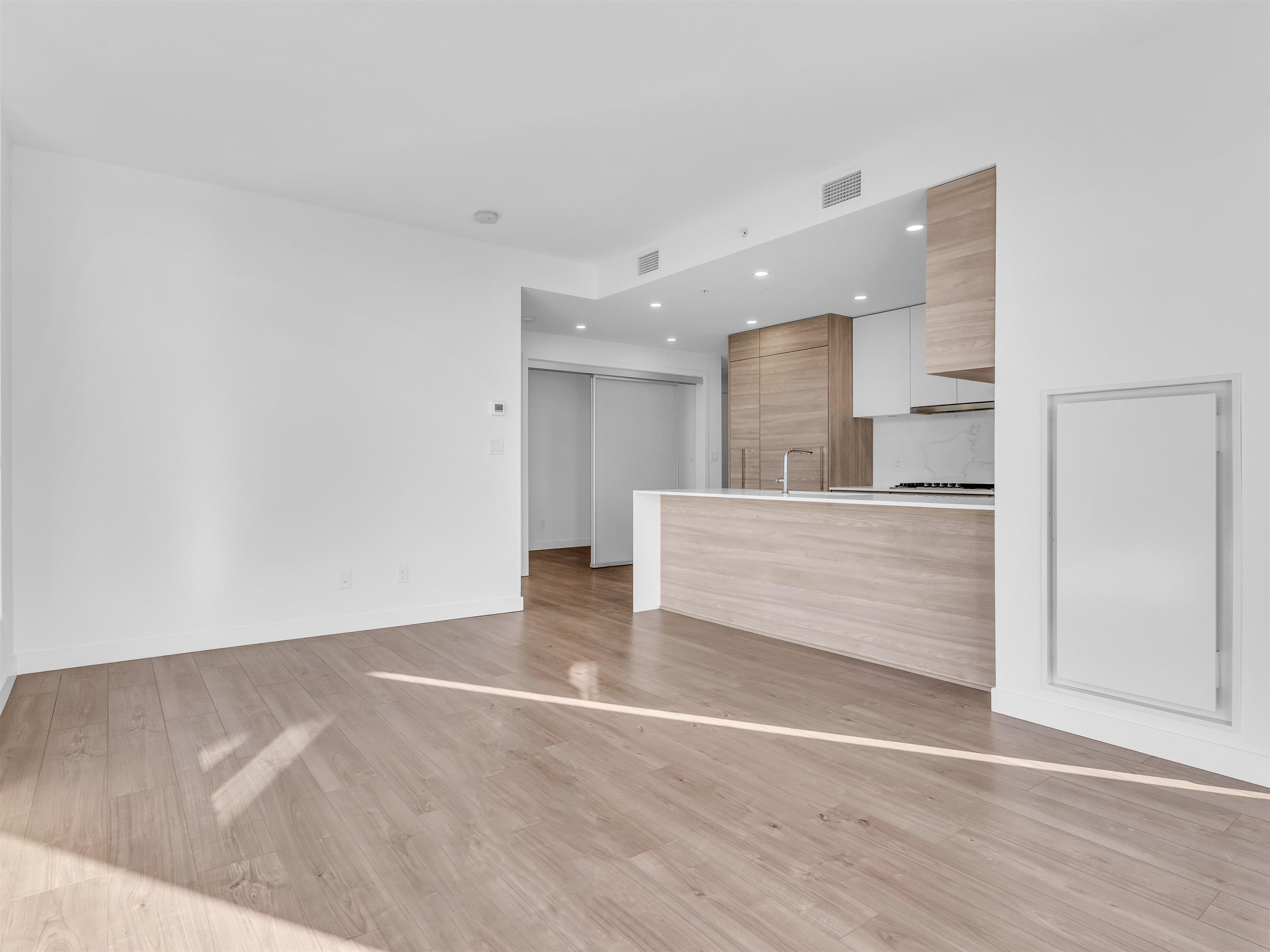 1208 - 595 Austin Avenue, Coquitlam, V3K 3N2 — photo 5