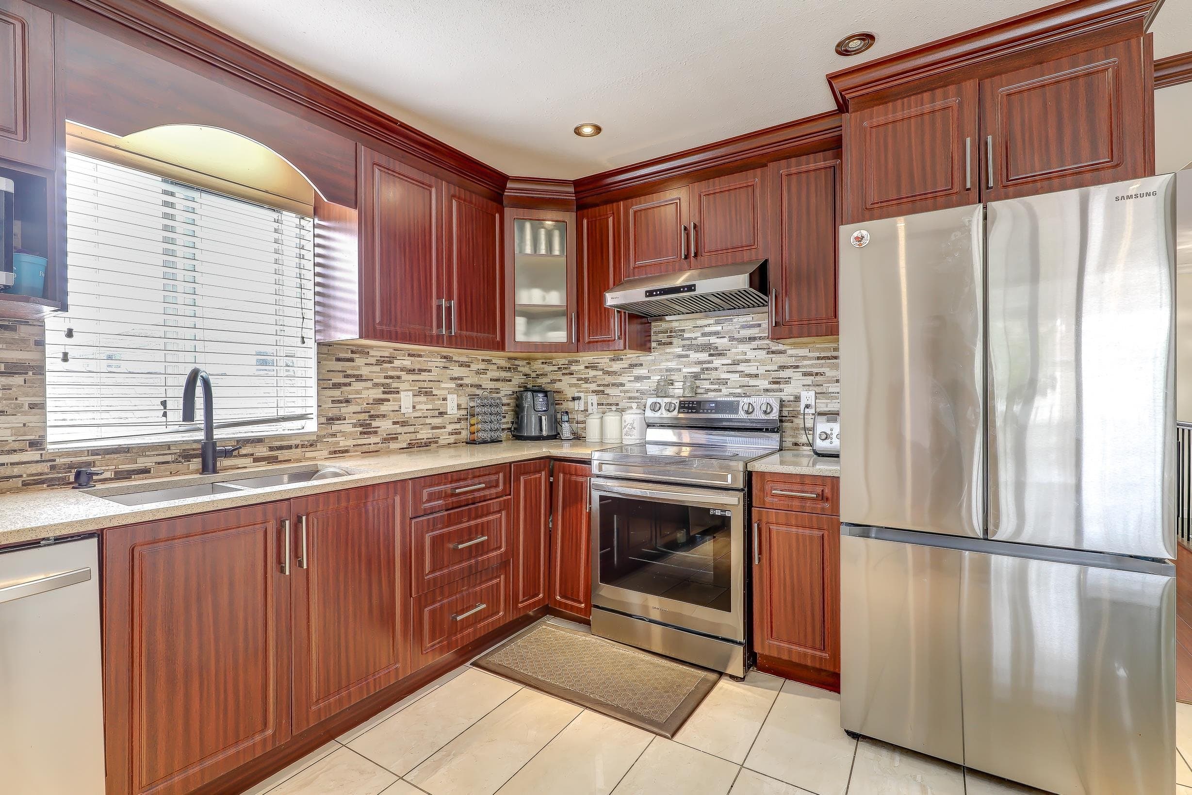 14115 88th Avenue, Surrey, V3W 3L5 — photo 4