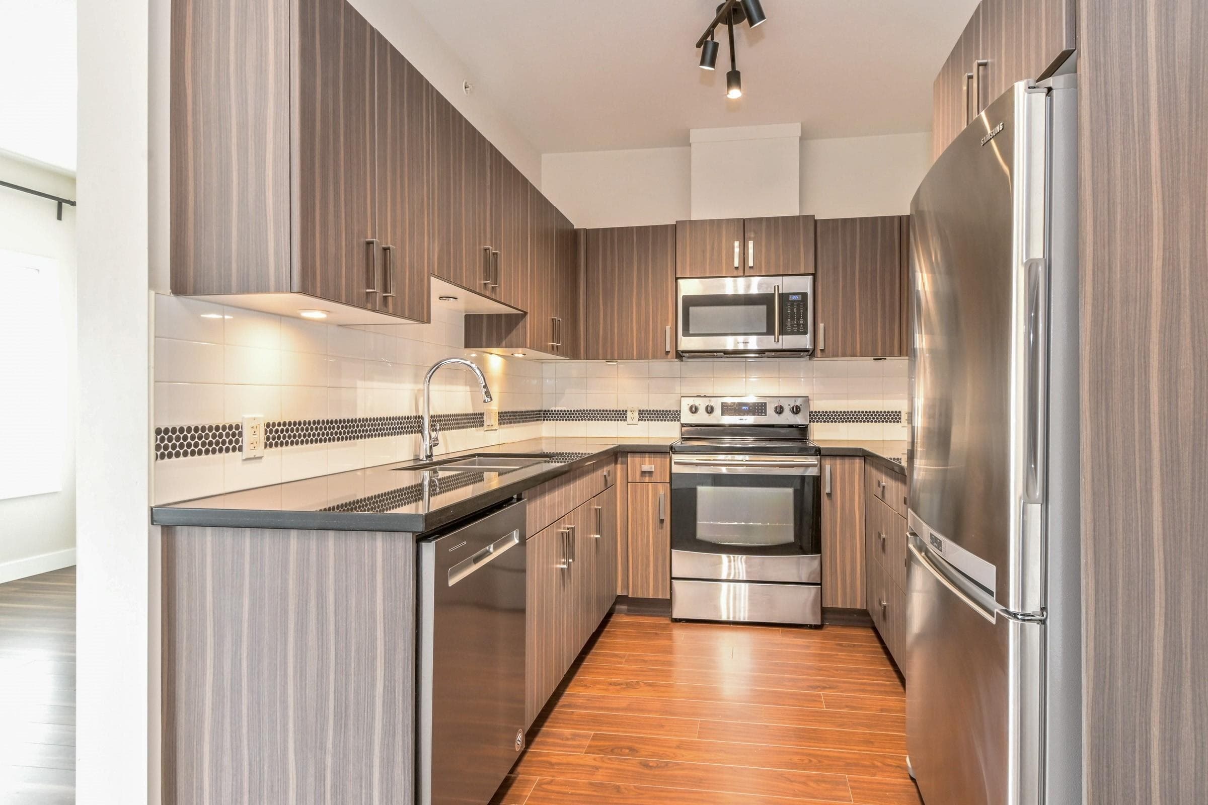 403 - 20219 54a Avenue, Langley, V3A 0C7 — photo 3