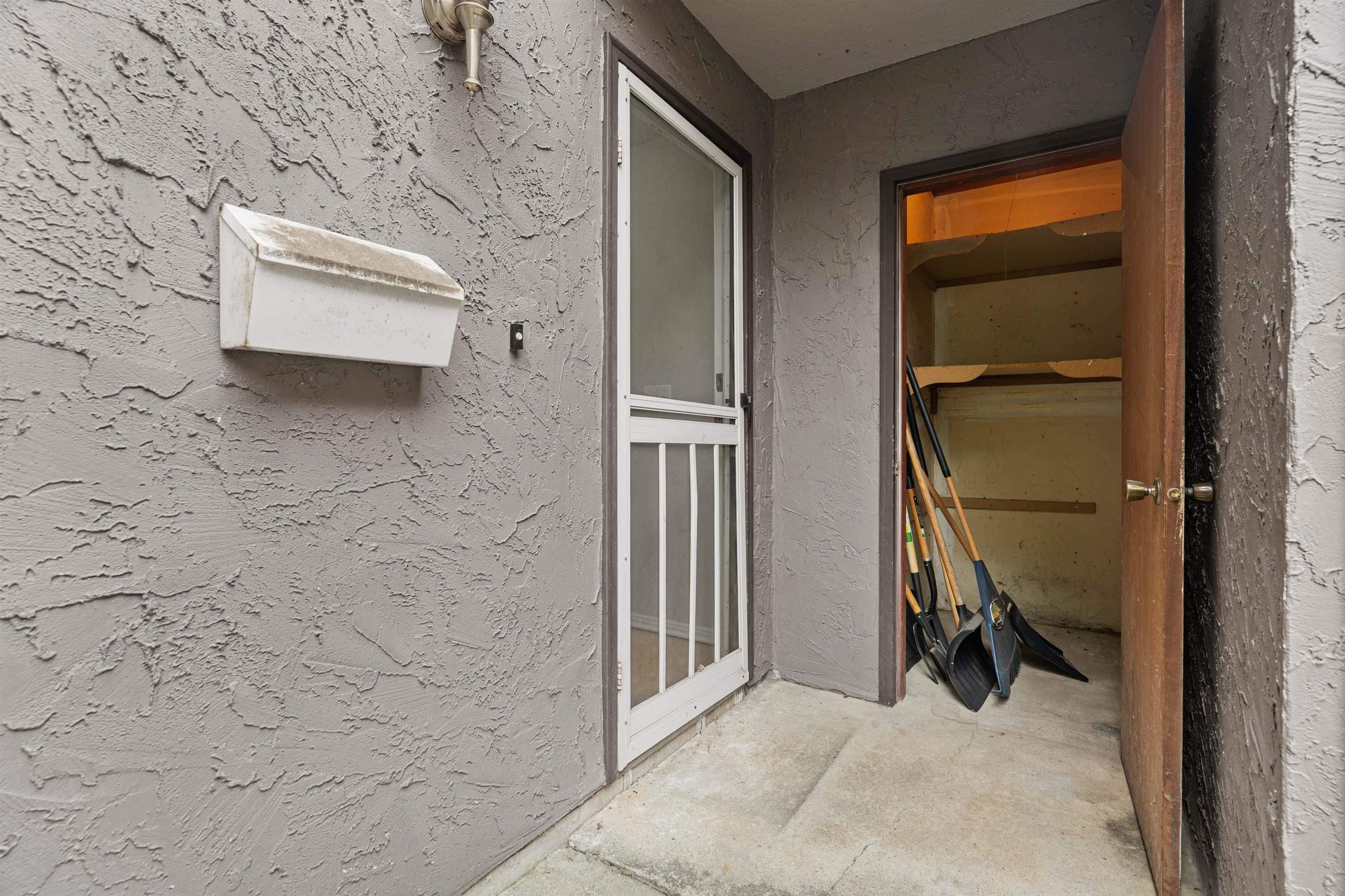 1012 - 34909 Old Yale Road, Abbotsford, V3G 2E7 — photo 1