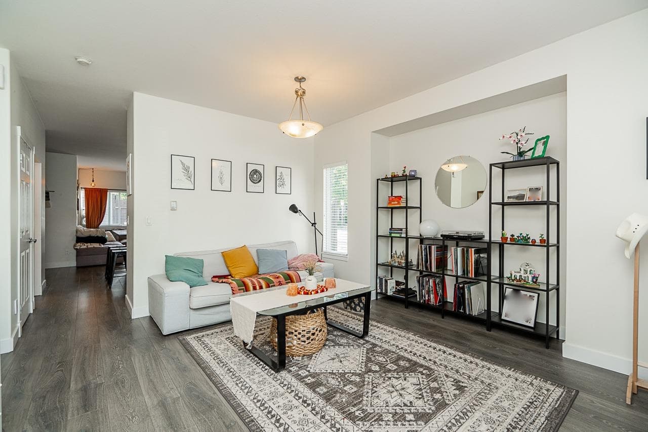 16506 60th Avenue, Surrey, V3S 1S9 — photo 5