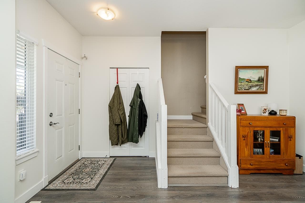 16506 60th Avenue, Surrey, V3S 1S9 — photo 4