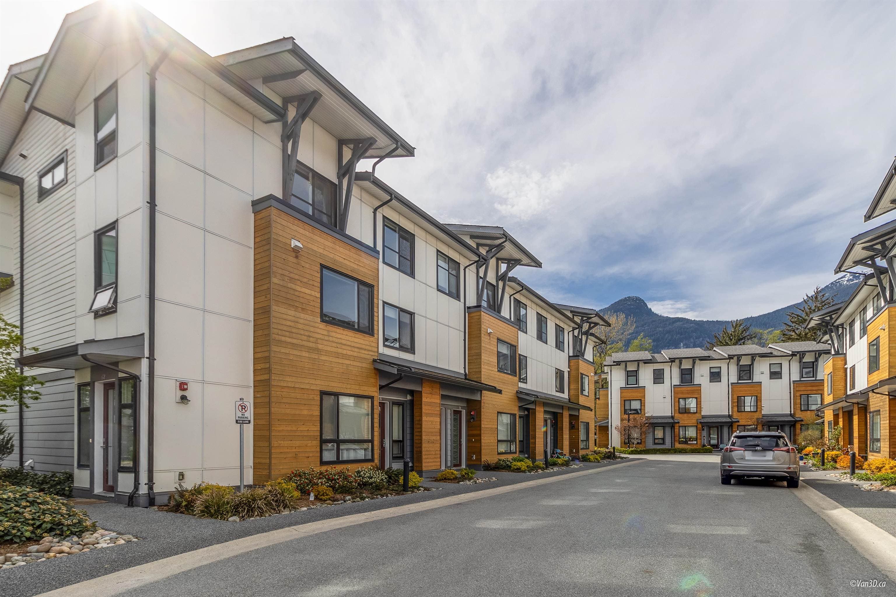 69 - 1188 Main Street, Squamish, V8B 0Z3 — photo 3