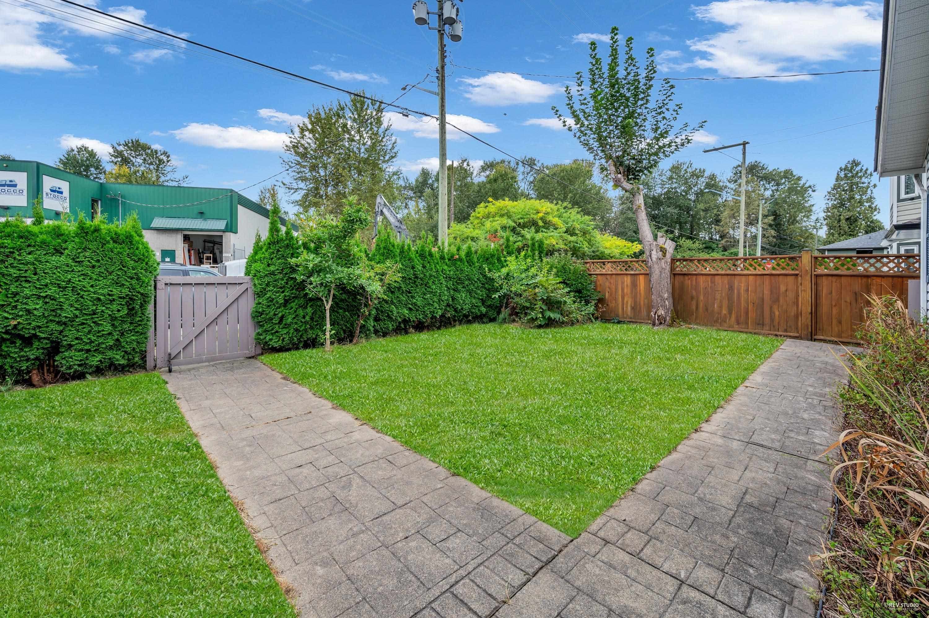 2585 Davies Avenue, Port Coquitlam, V3C 2J8 — photo 5