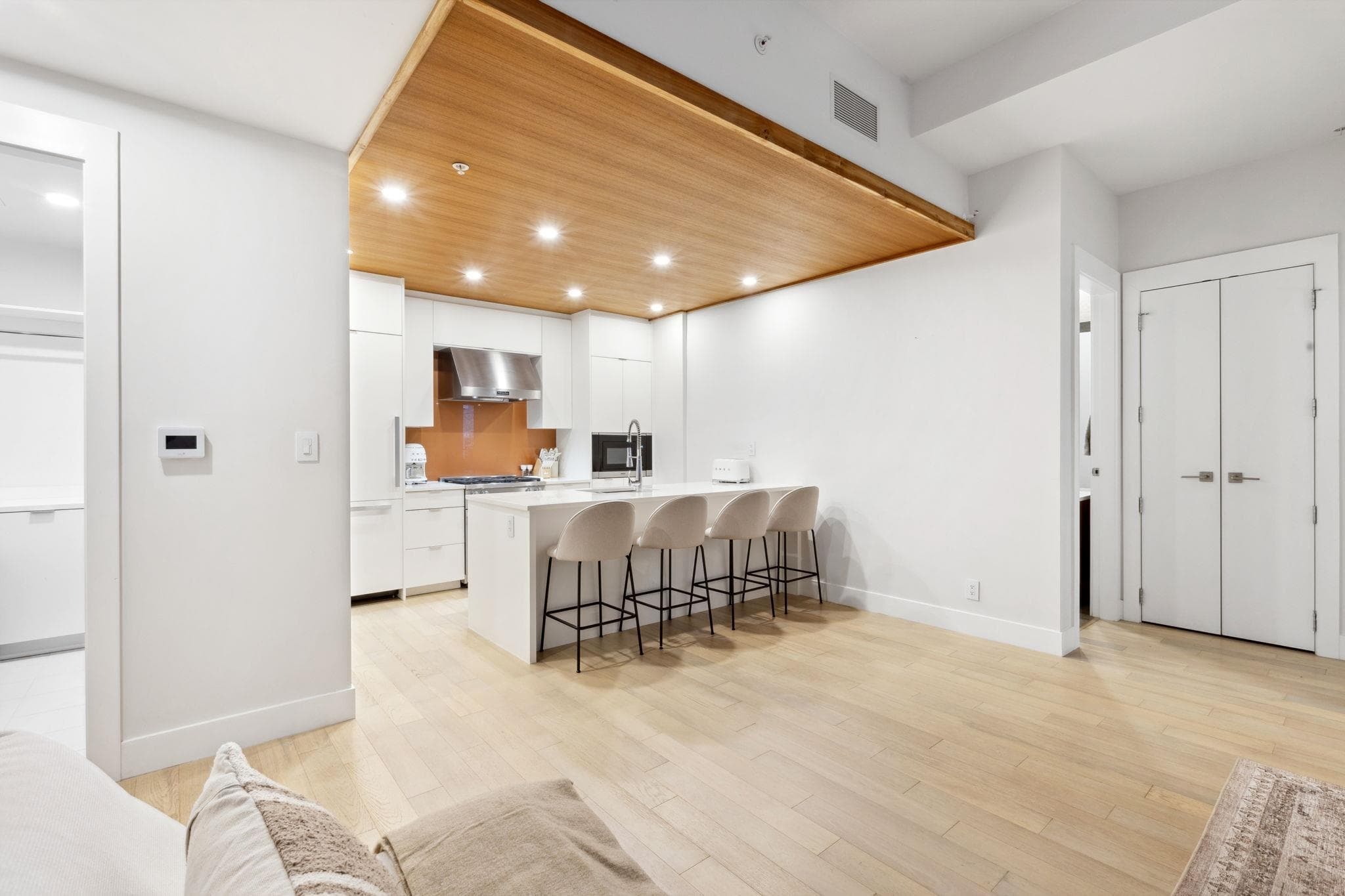 203 - 6693 Nelson Avenue, West Vancouver, V7W 2B2 — photo 5
