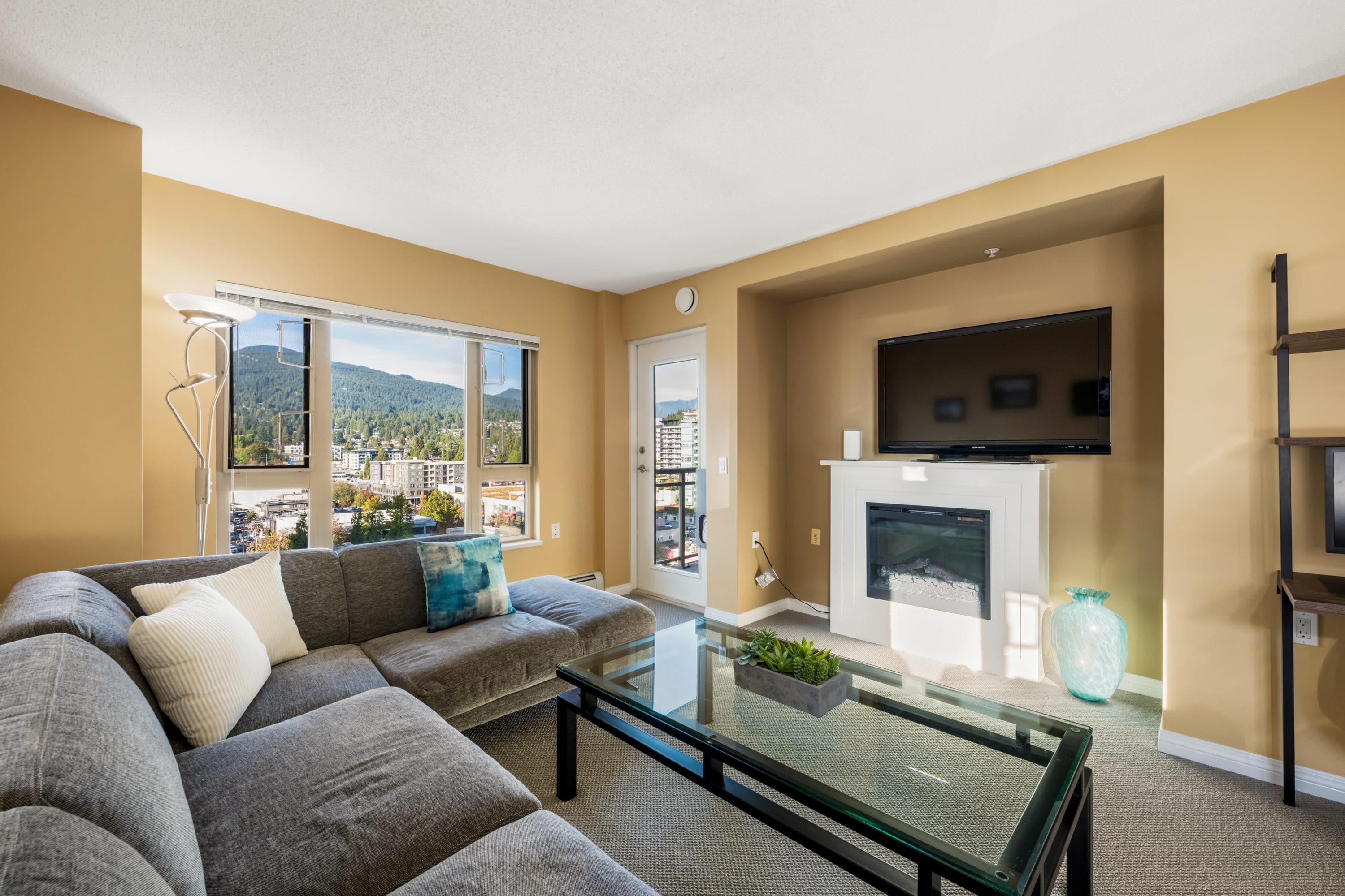 1206 - 121 W 15th Street, North Vancouver, V7M 1R8 — photo 2