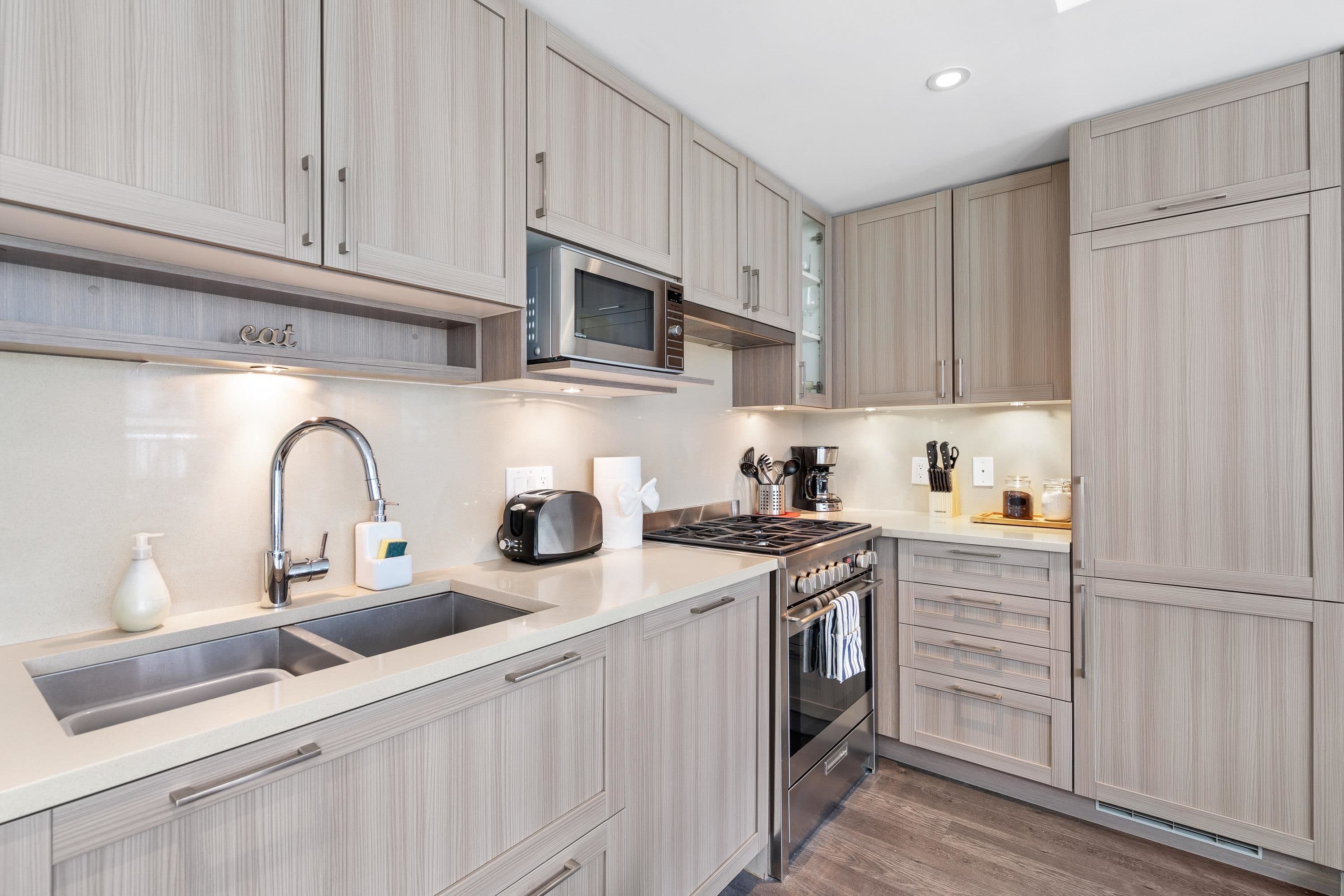 303 - 5665 Boundary Road, Vancouver, V5R 0E4 — photo 5
