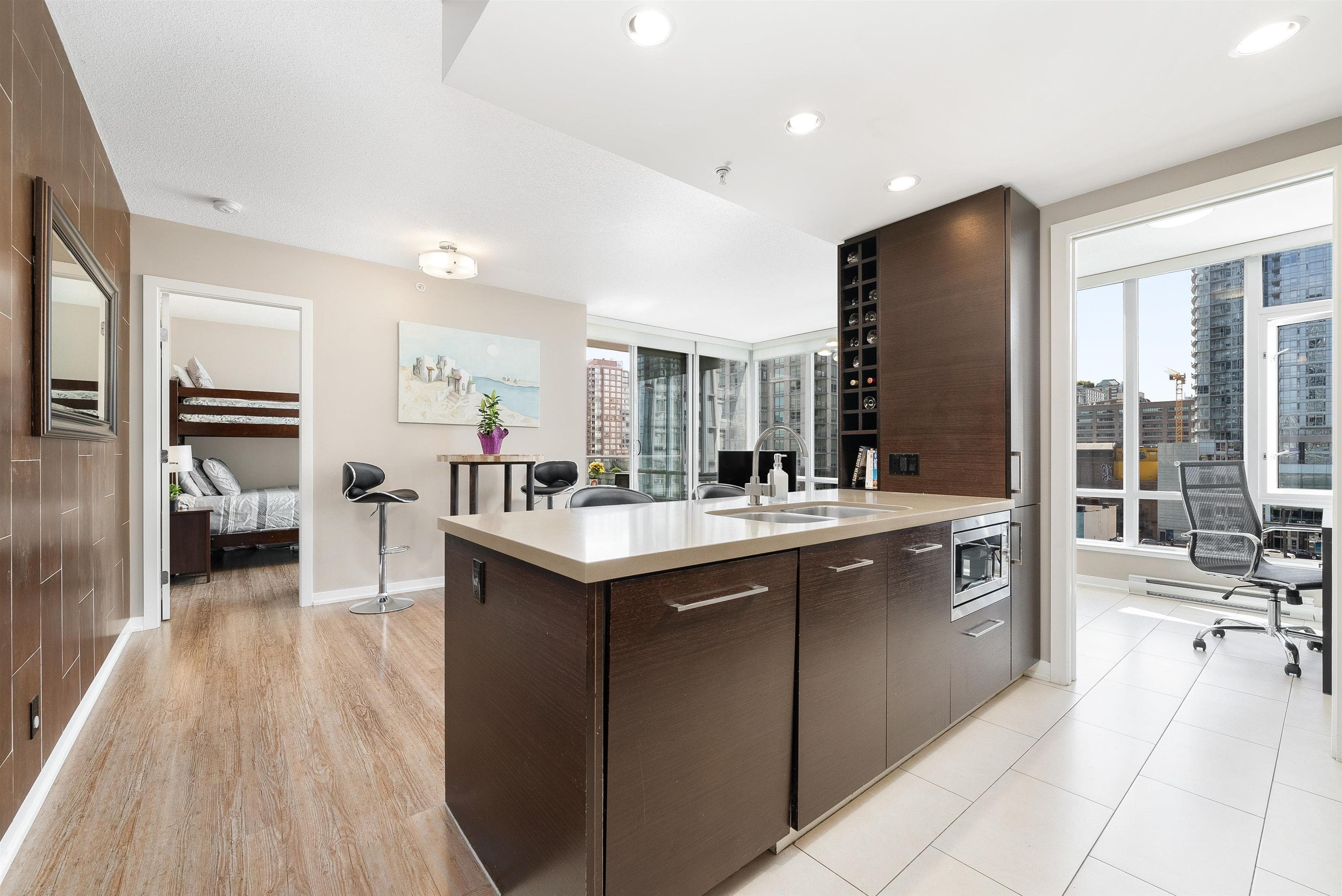 809 - 833 Homer Street, Vancouver, V6B 0H4 — photo 3
