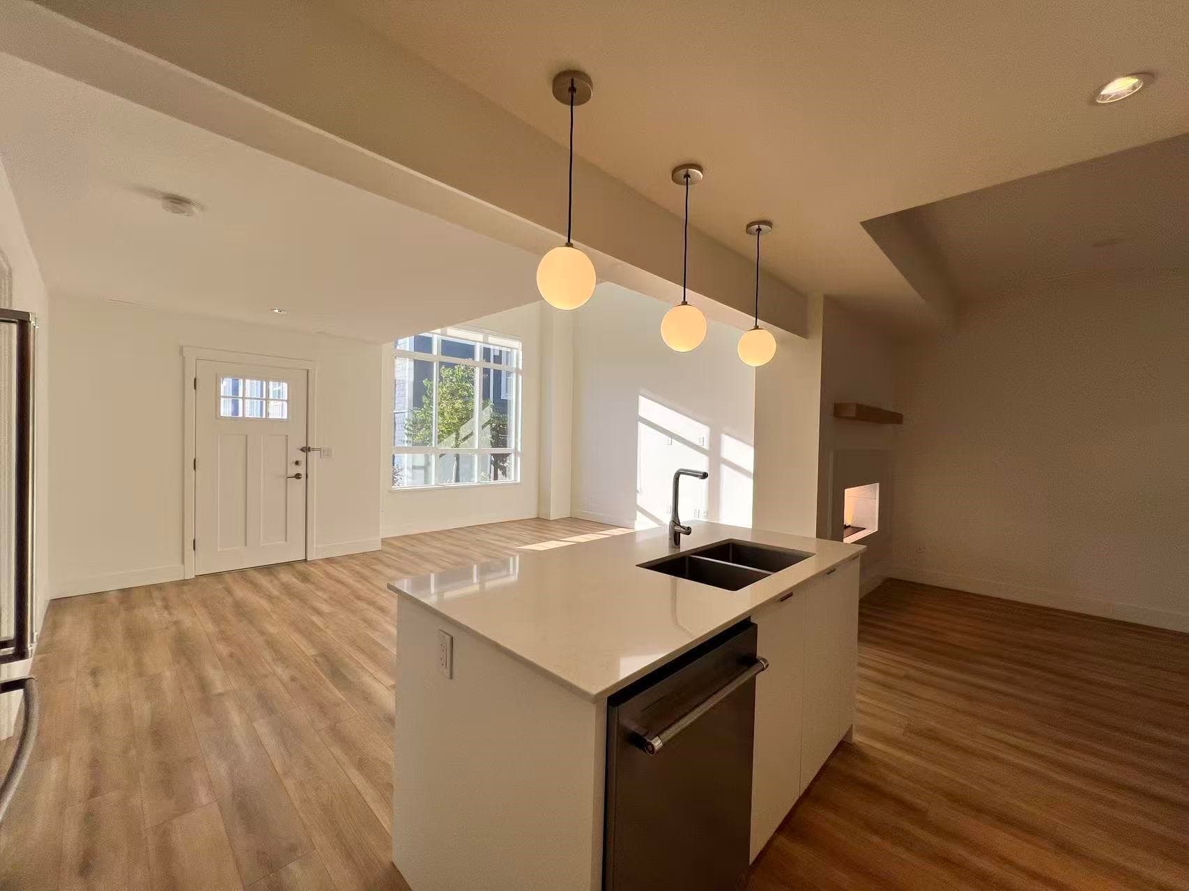 99 - 16561 17a Avenue, Surrey, V3Z 1J3 — photo 5