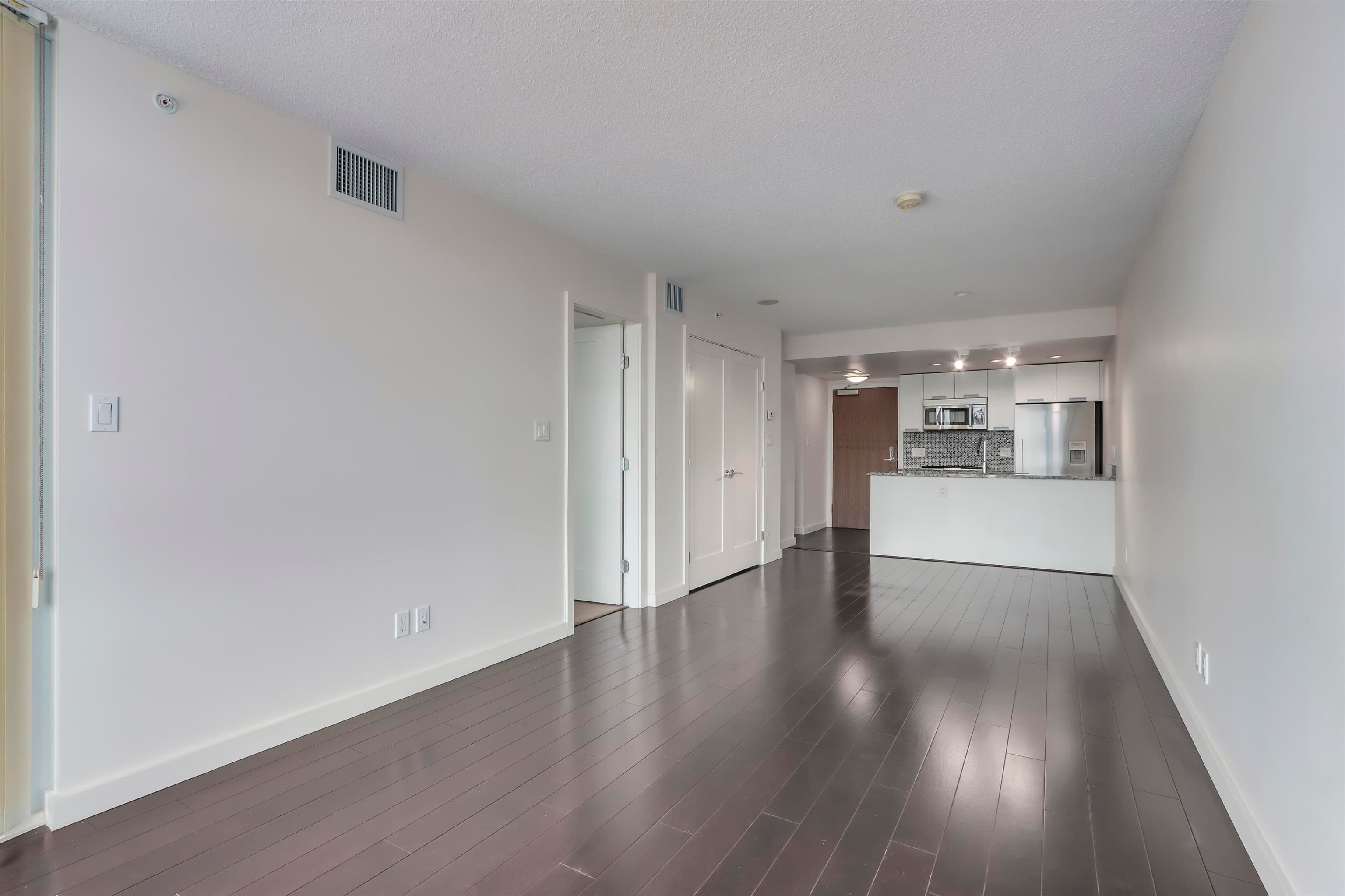 768 - 2080 W Broadway, Vancouver, V6J 1Z4 — photo 2