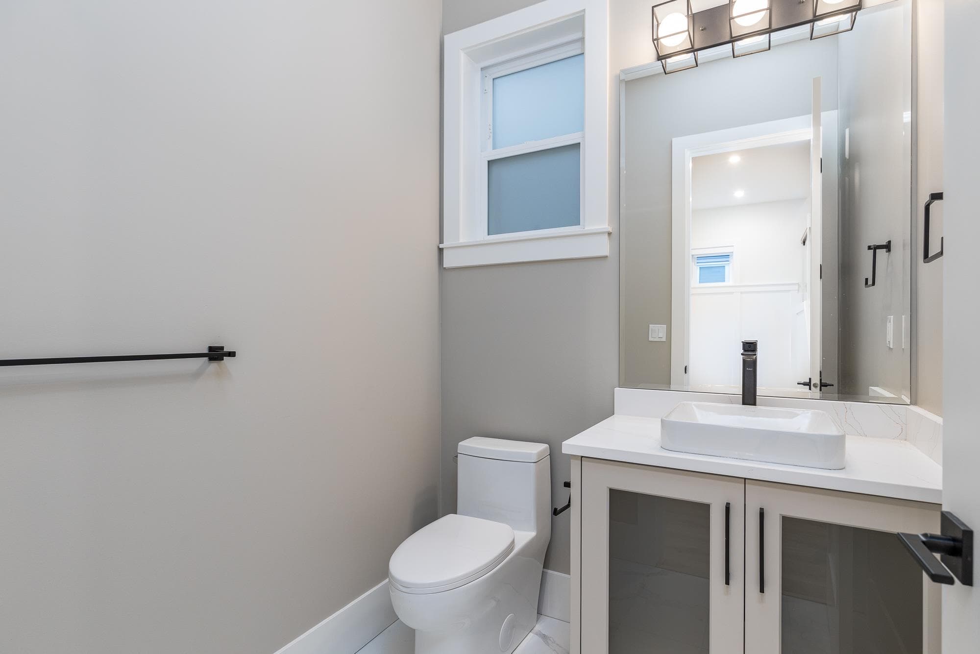 16732 20a Avenue, Surrey, V3Z 1J4 — photo 5