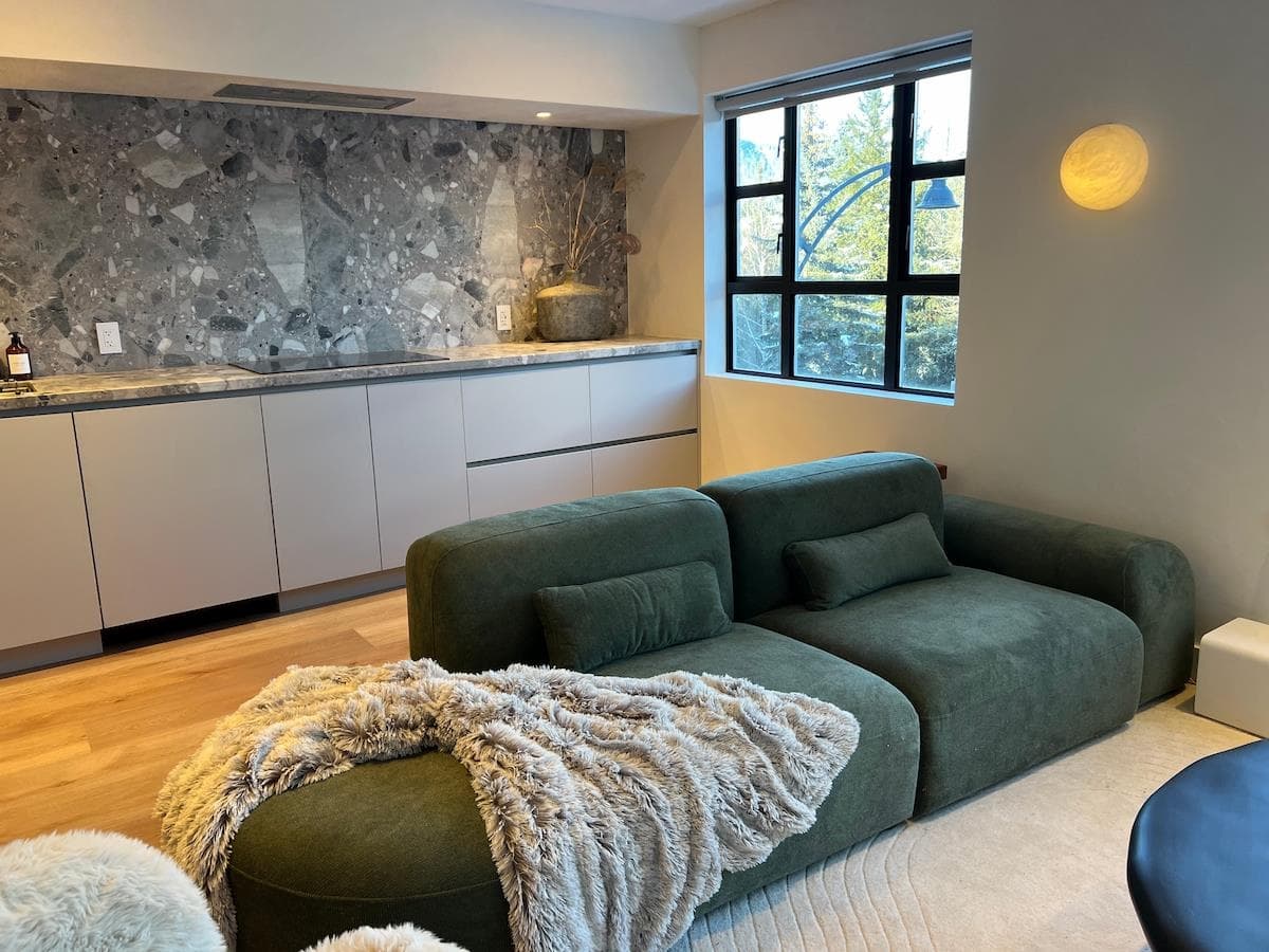 215 - 4360 Lorimer Road, Whistler, V8E 1A5 — photo 5