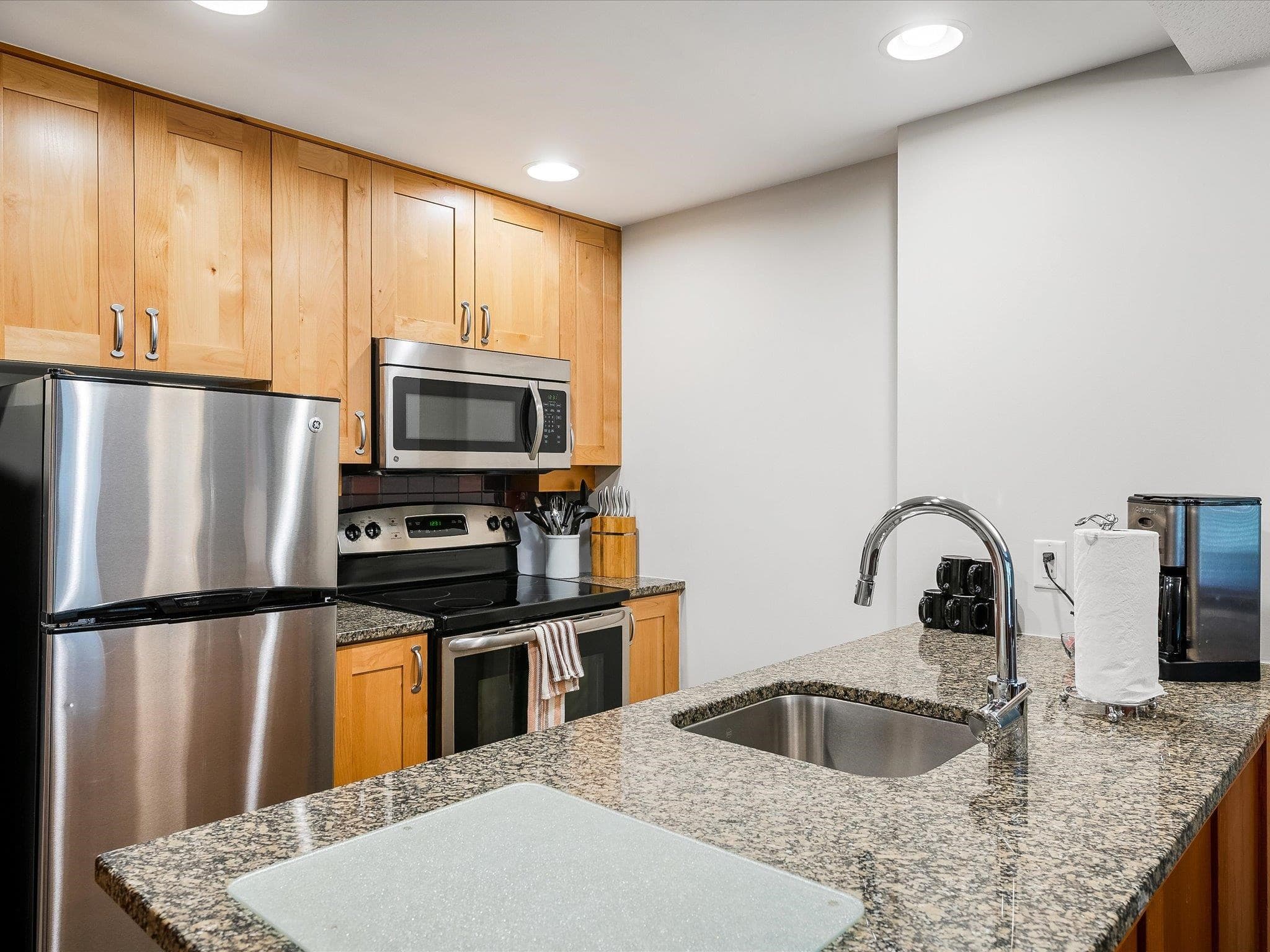 436D - 2036 London Lane, Whistler, V8E 0N7 — photo 5