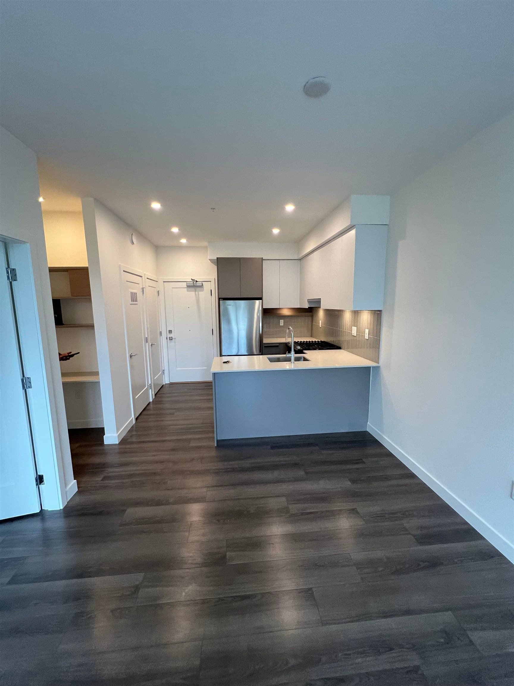 411 - 13788 76 Avenue, Surrey, V3W 3V9 — photo 5