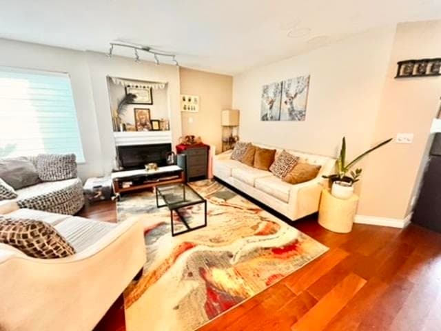 208 - 13900 Hyland Road, Surrey, V3W 1K4 — photo 4