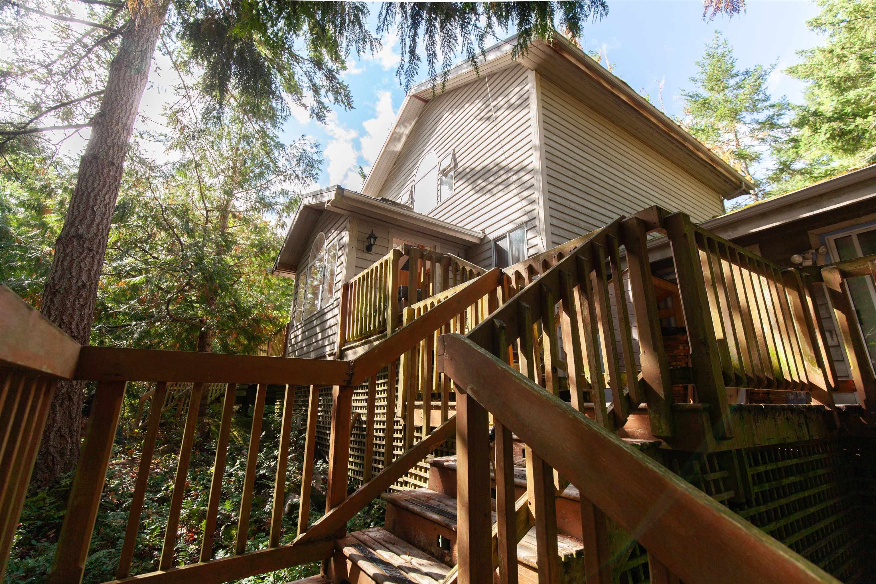 567 Dinner Bay Road, Mayne Island, V0N 2J2 — photo 2