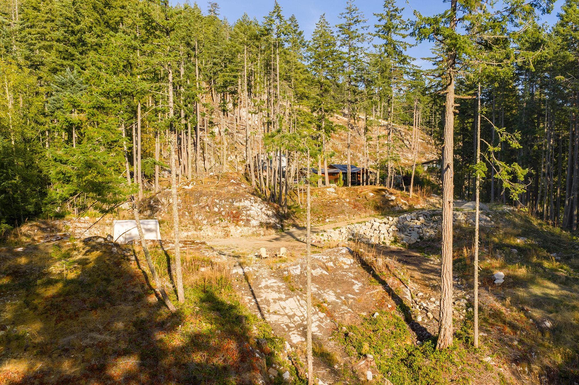 1570 Douglas Road, Bowen Island, V0N 1G2 — photo 3