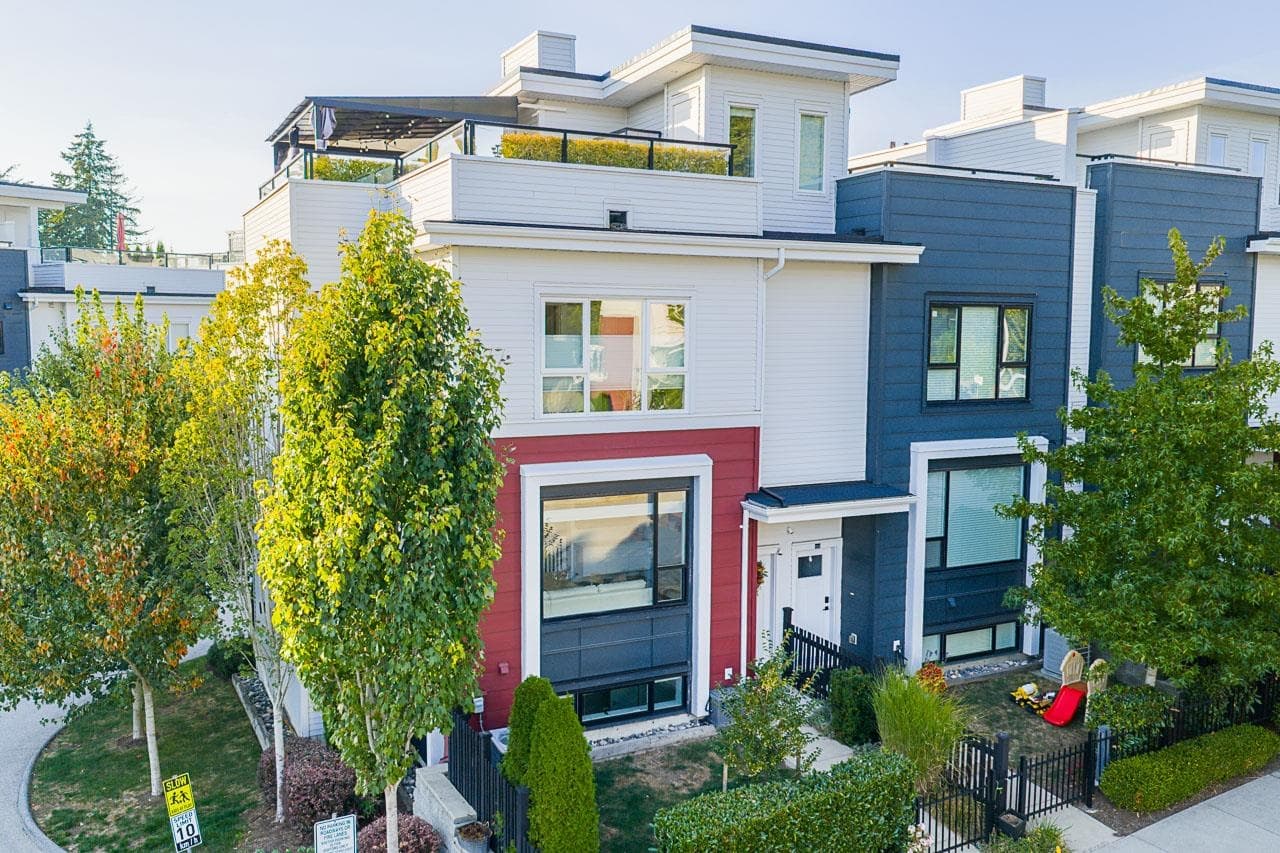 205 - 2277 Oak Meadows Drive, Surrey, V3Z 0W6 — photo 1