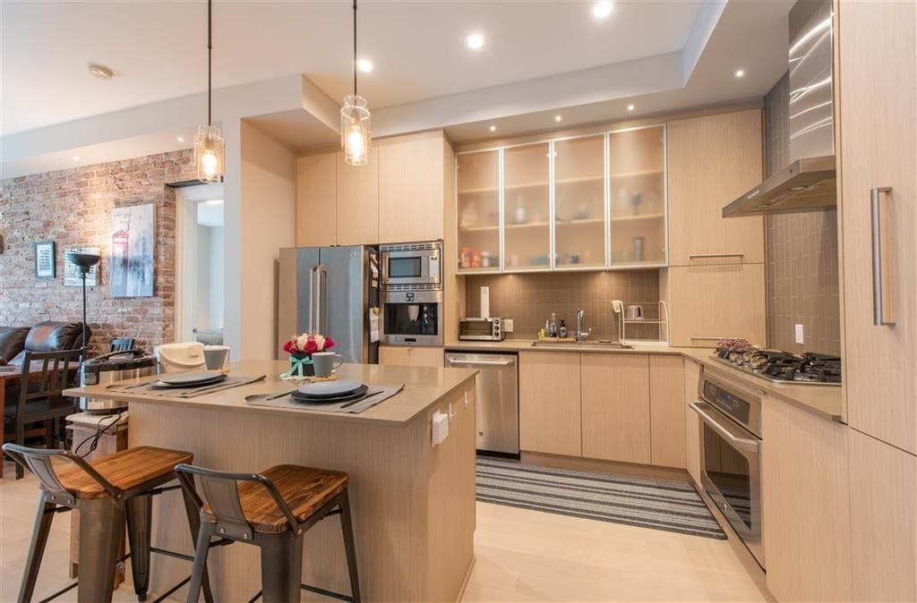 3FL - 262 Salter Street, New Westminster, V3M 0J6 — photo 2