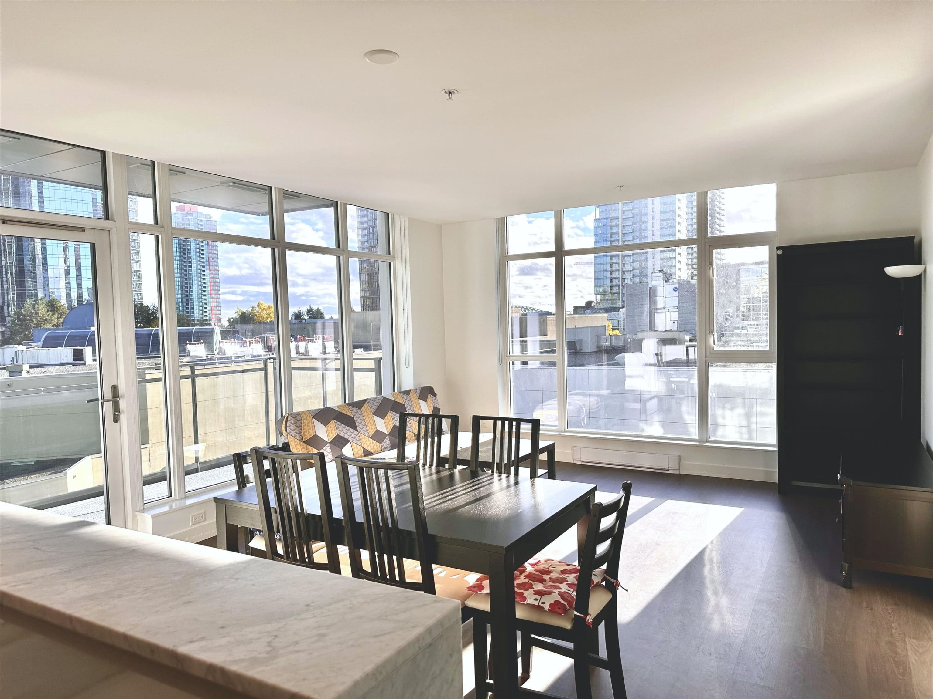 602 - 6098 Station Street, Burnaby, V5H 0H4 — photo 2