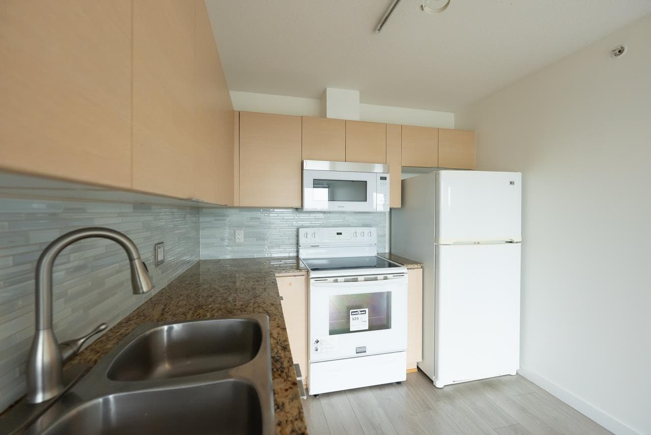 1505 - 13618 100 Avenue, Surrey, V3T 0A8 — photo 4