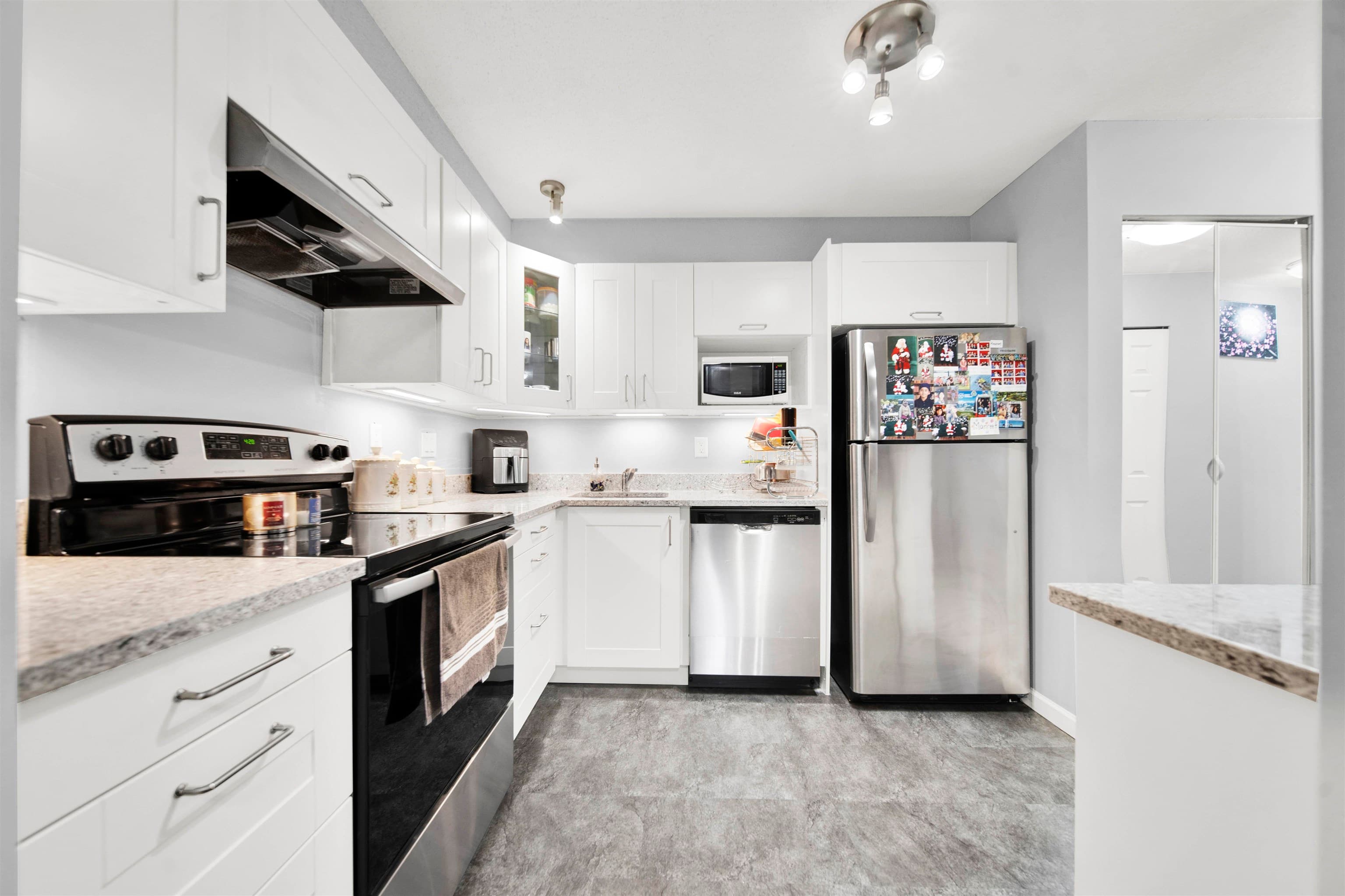 311 - 13780 76 Avenue, Surrey, V3W 1E5 — photo 4